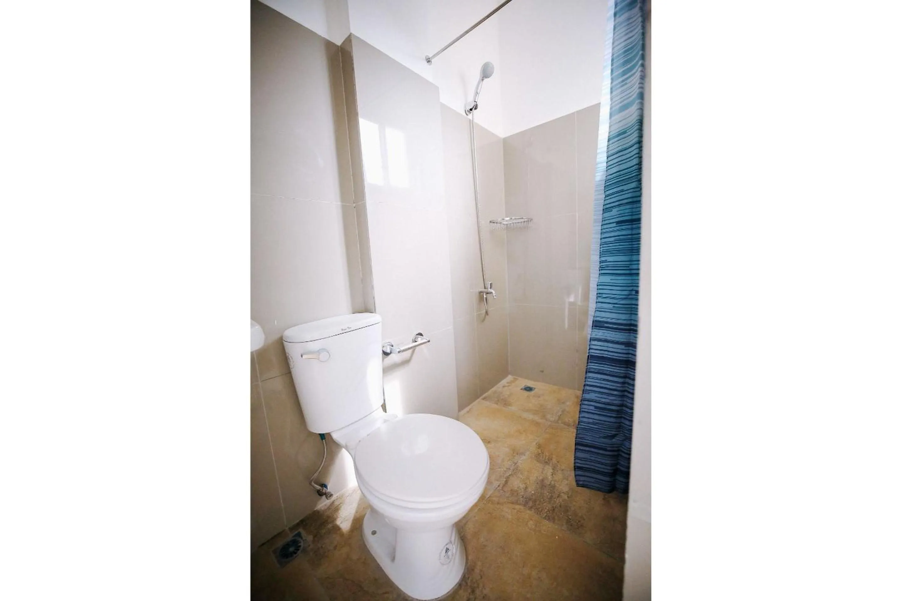 Bathroom in OYO 789 Abn Residences