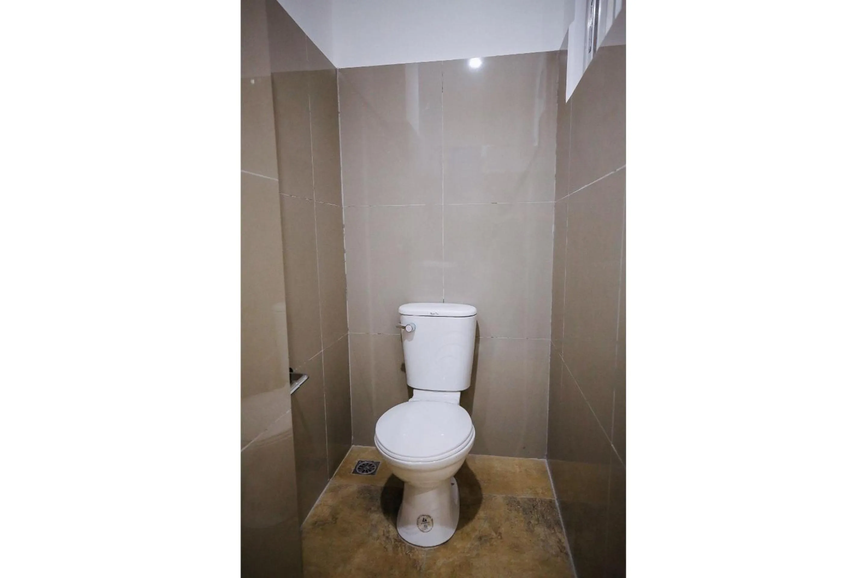 Bathroom in OYO 789 Abn Residences