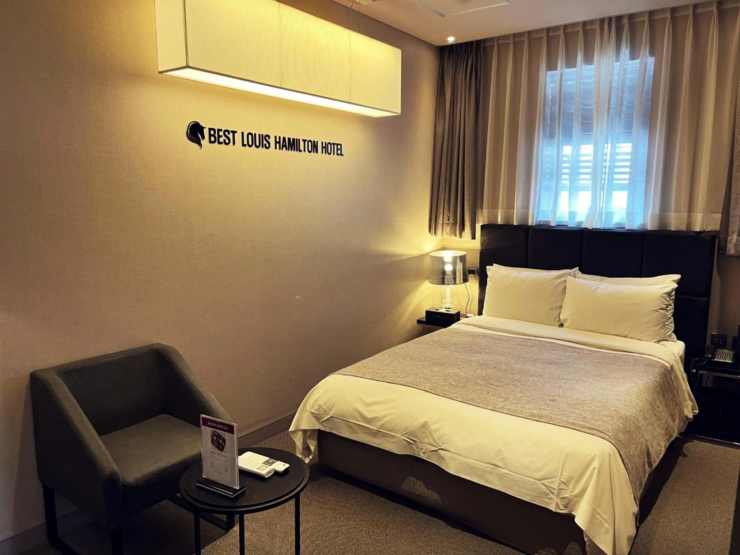 Bedroom, Bed in Best Louis Hamilton Hotel Haeundae