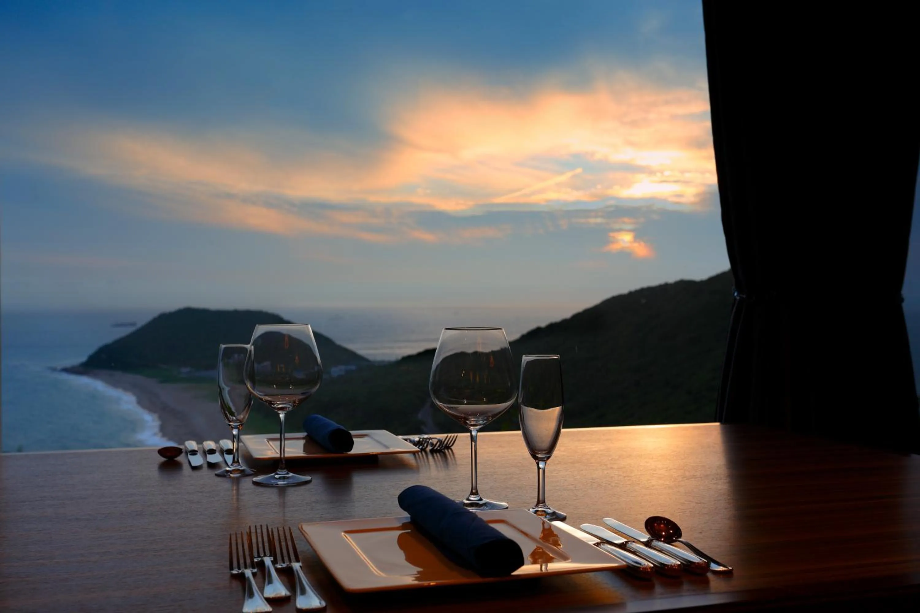 Restaurant/places to eat in Irago Ocean Resort