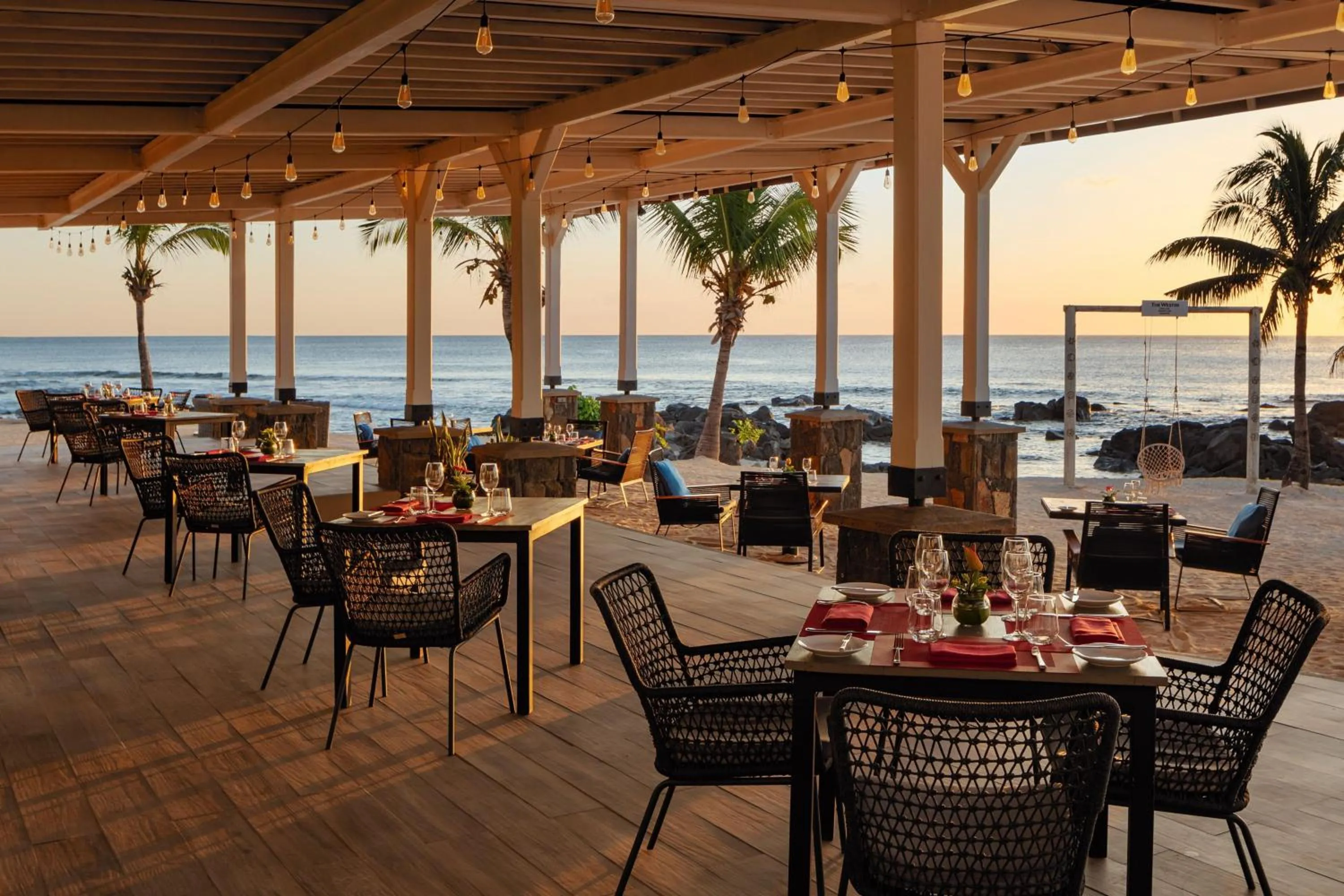 Lounge or bar in The Westin Turtle Bay Resort & Spa, Mauritius