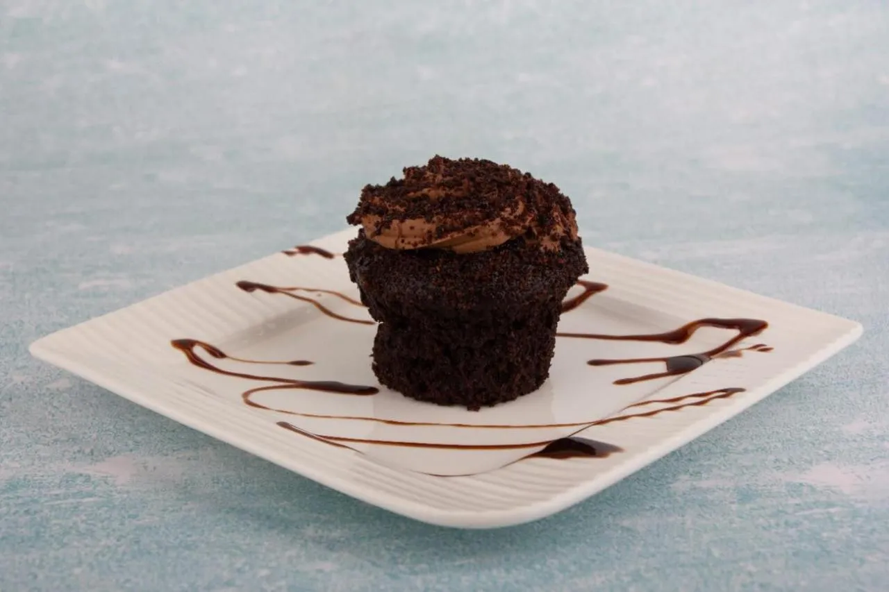 Restaurant/places to eat in ALYA Hotel