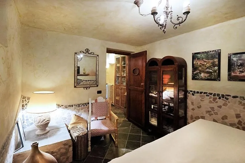 Bed in B&B and Wellness Il Pomario di Montepiglio Resort Naturista