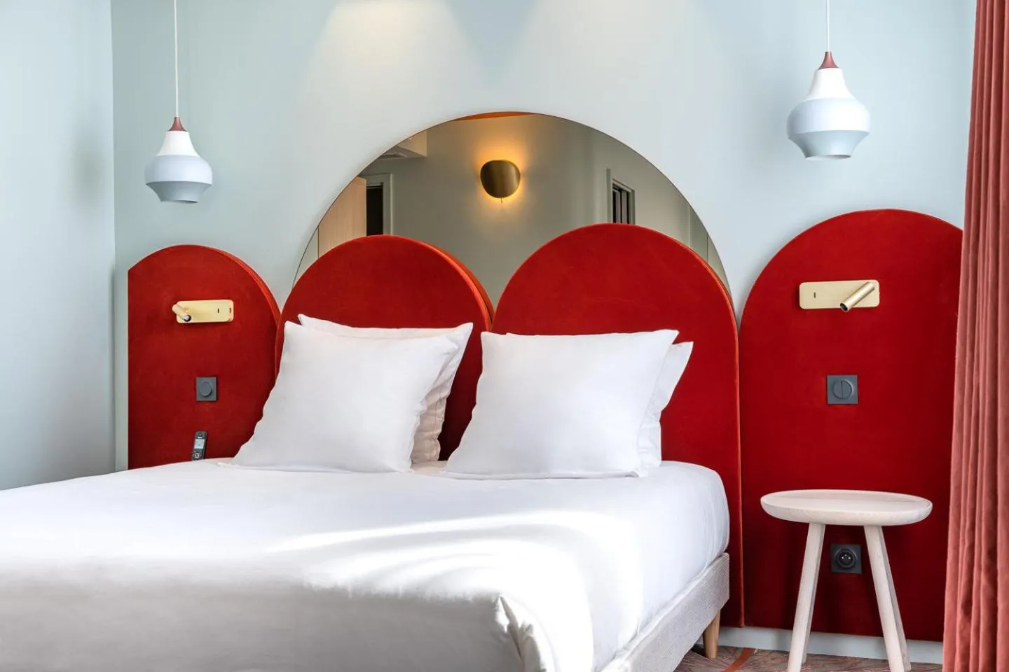 Bed in O.Lysée Hotel