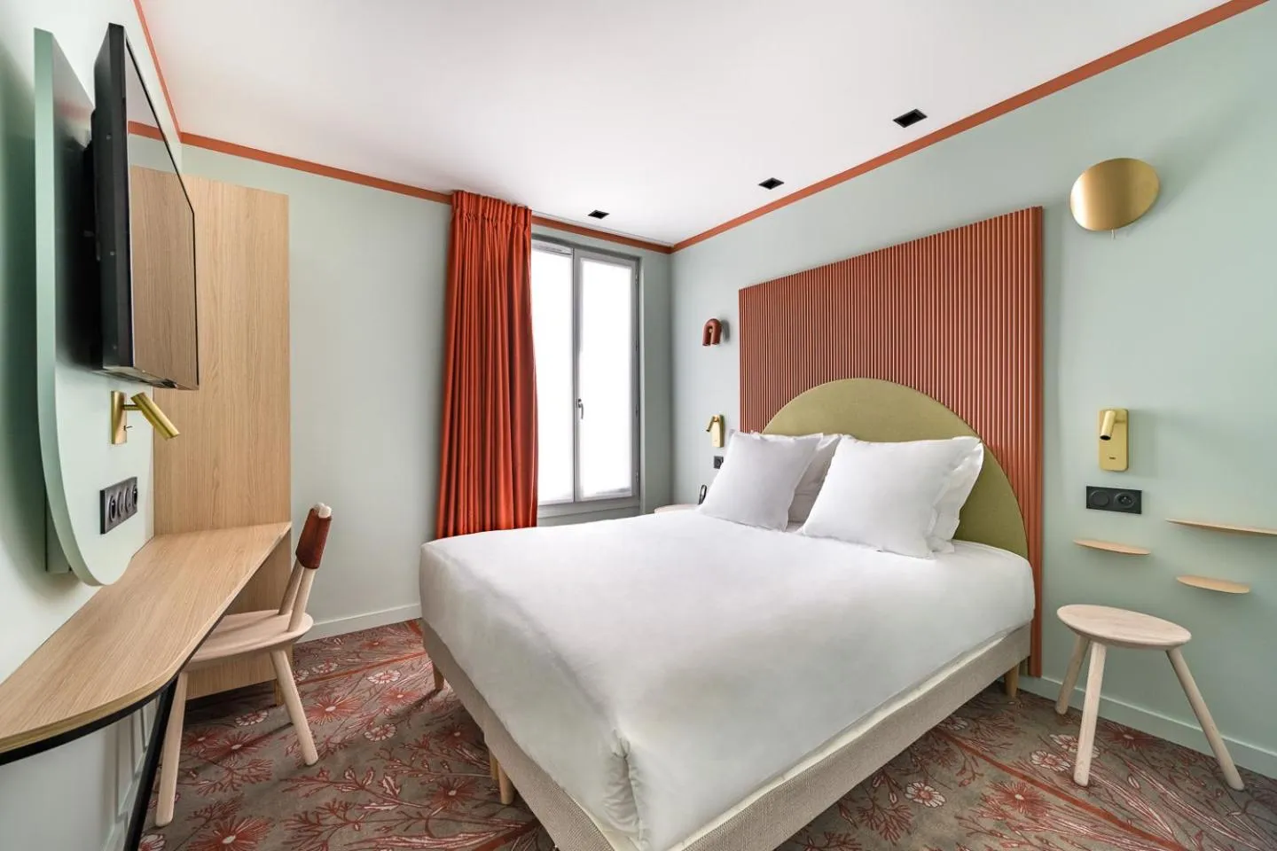 Bed in O.Lysée Hotel