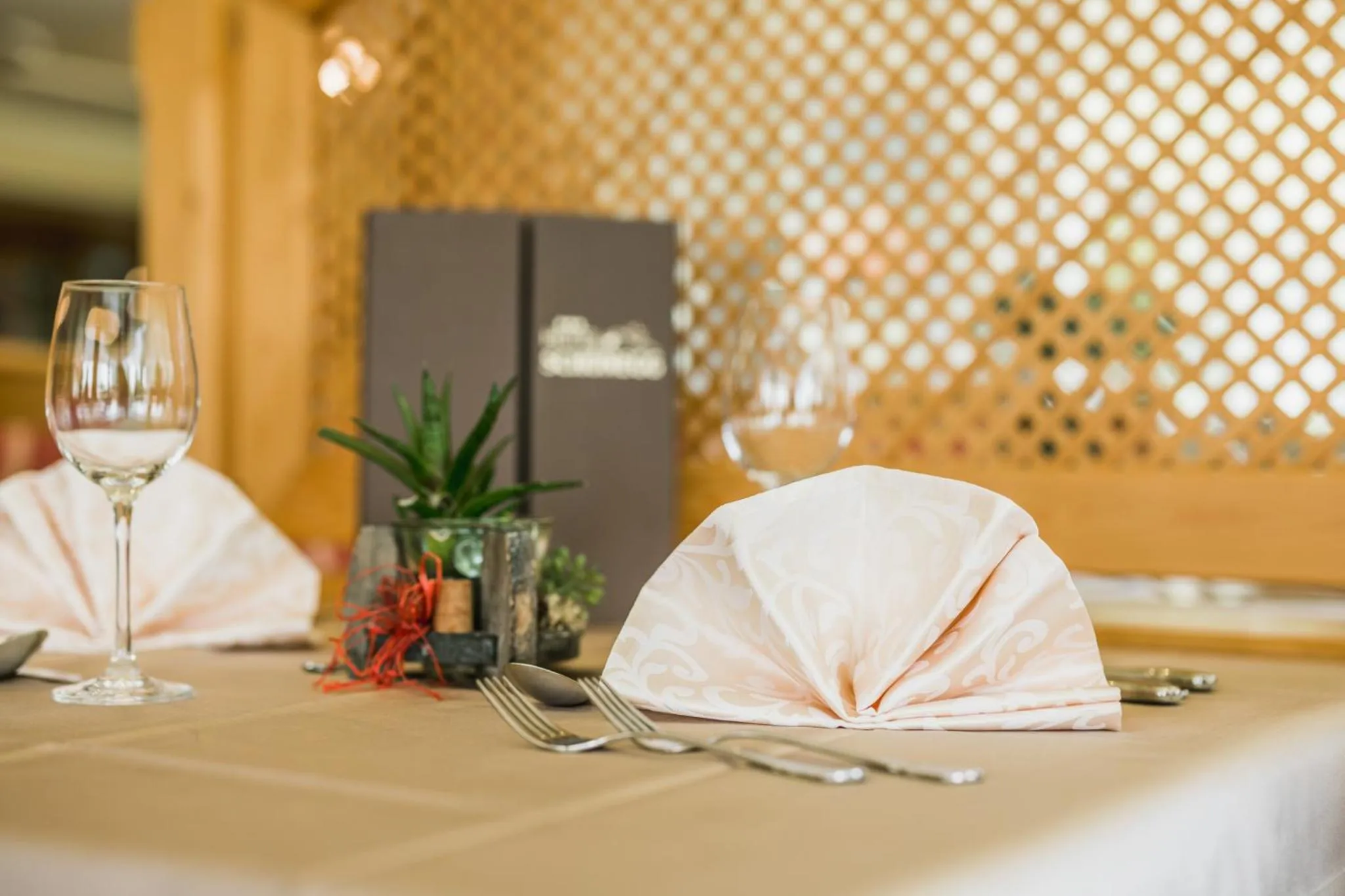 Restaurant/places to eat in Hotel Schönegg