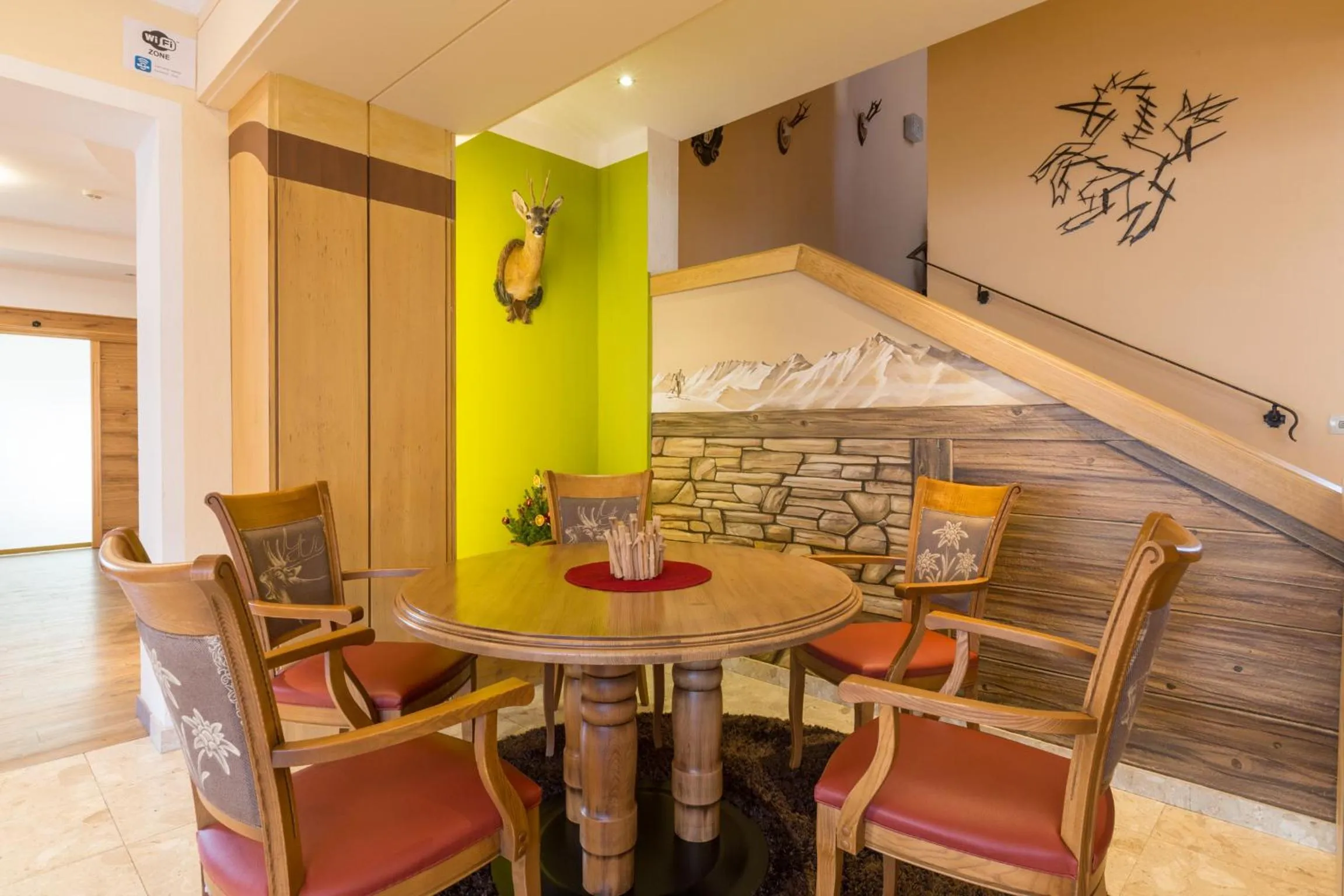 Lounge or bar in Hotel Schönegg