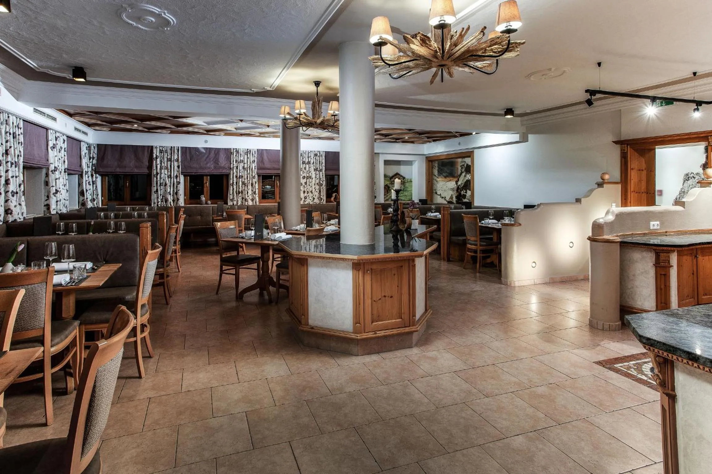 Restaurant/places to eat in Hotel Vorderronach