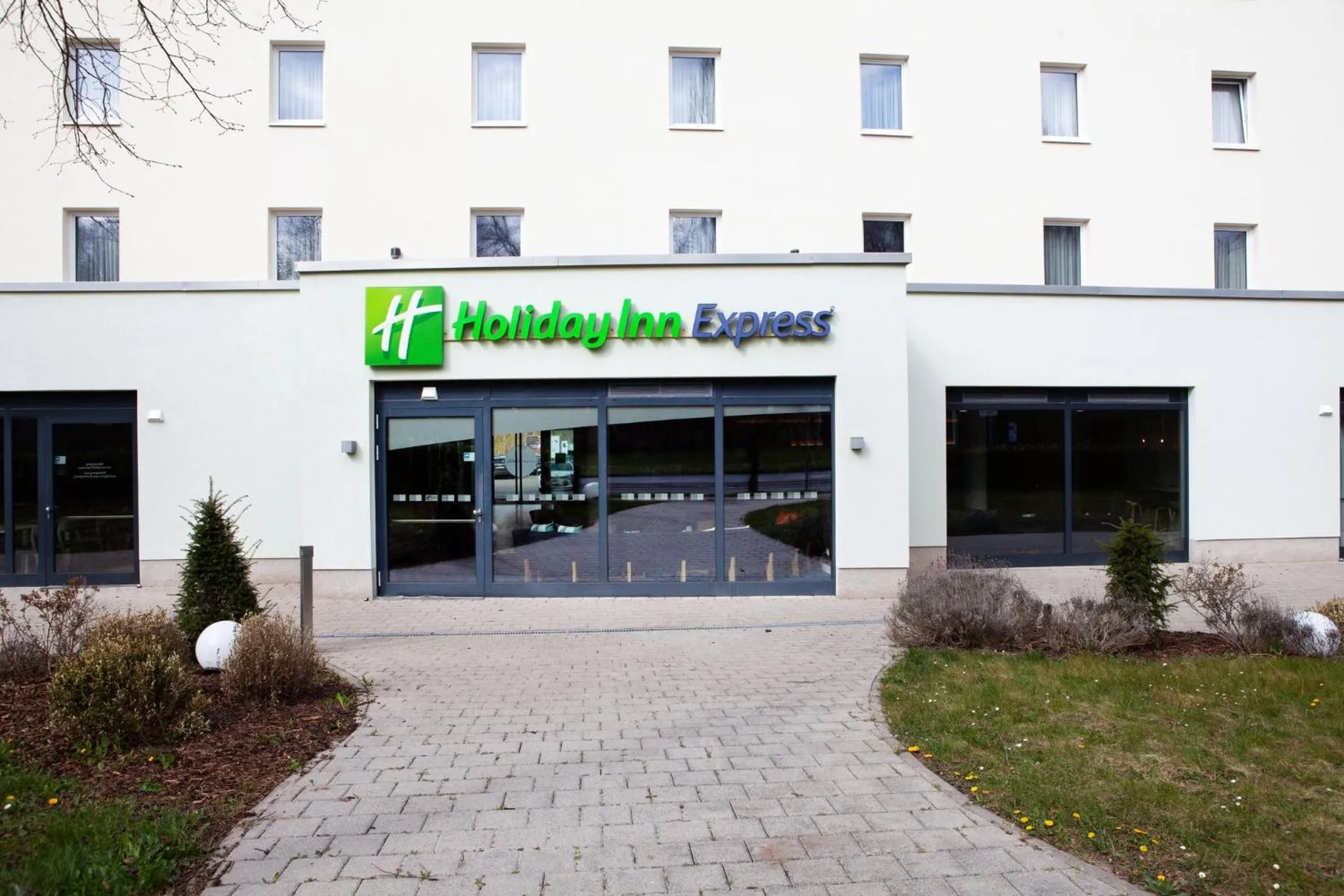 Property building in Holiday Inn Express Neunkirchen by IHG