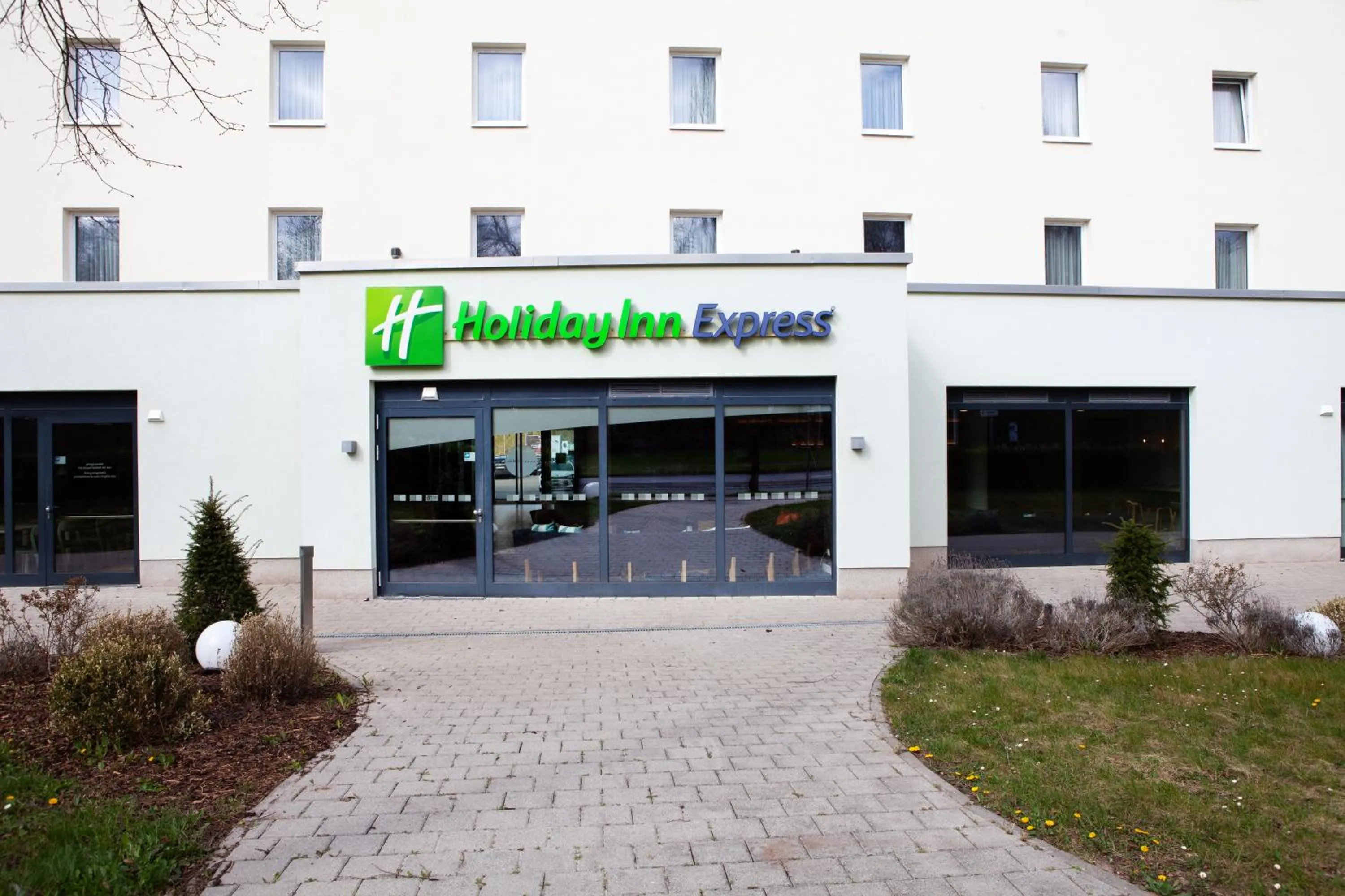 Property building in Holiday Inn Express Neunkirchen by IHG