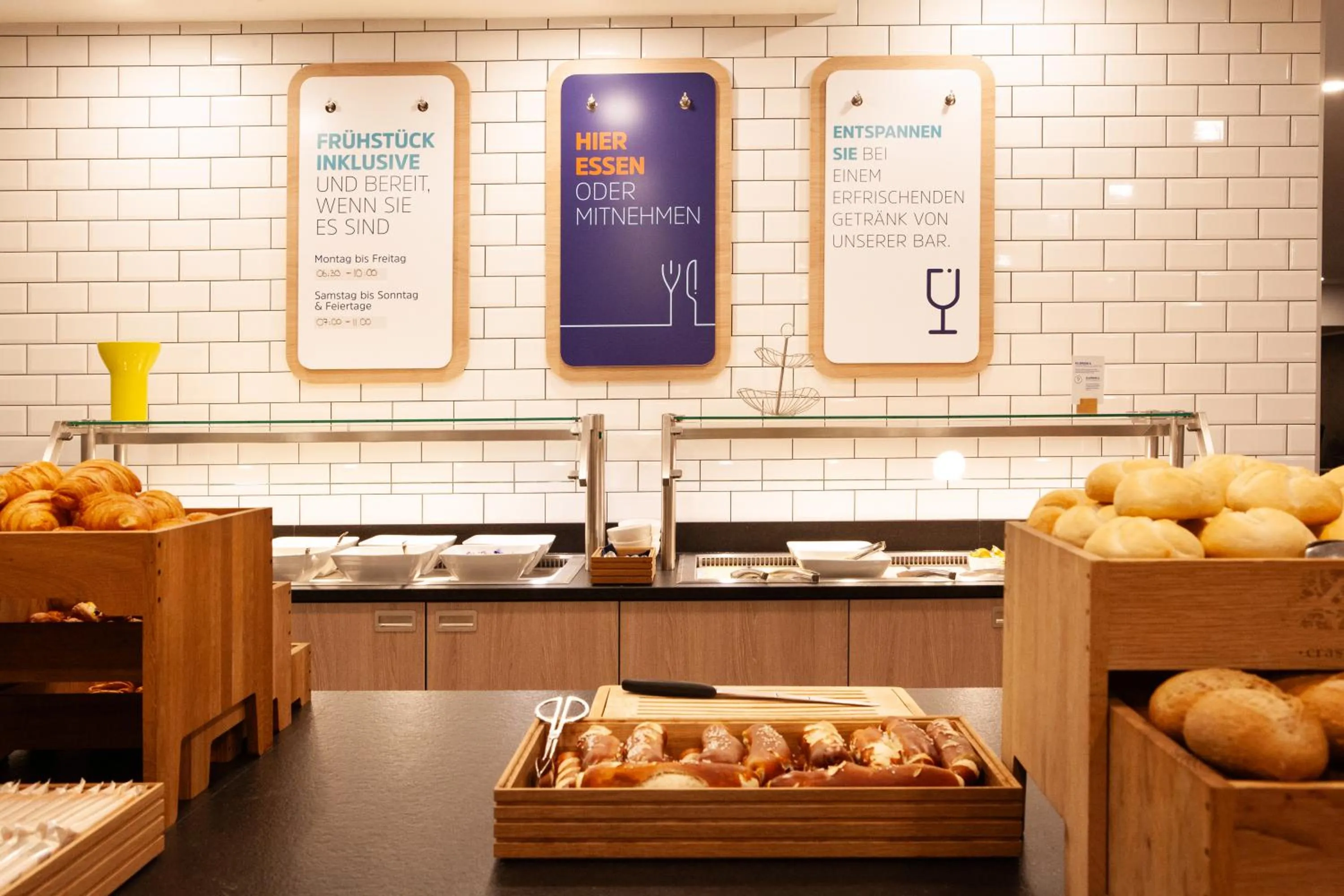 Breakfast in Holiday Inn Express Neunkirchen by IHG