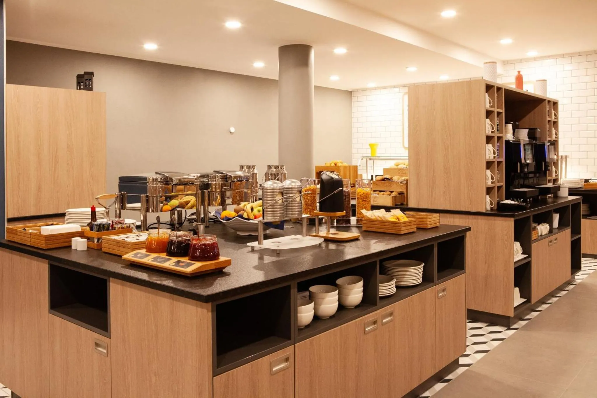 Breakfast in Holiday Inn Express Neunkirchen by IHG