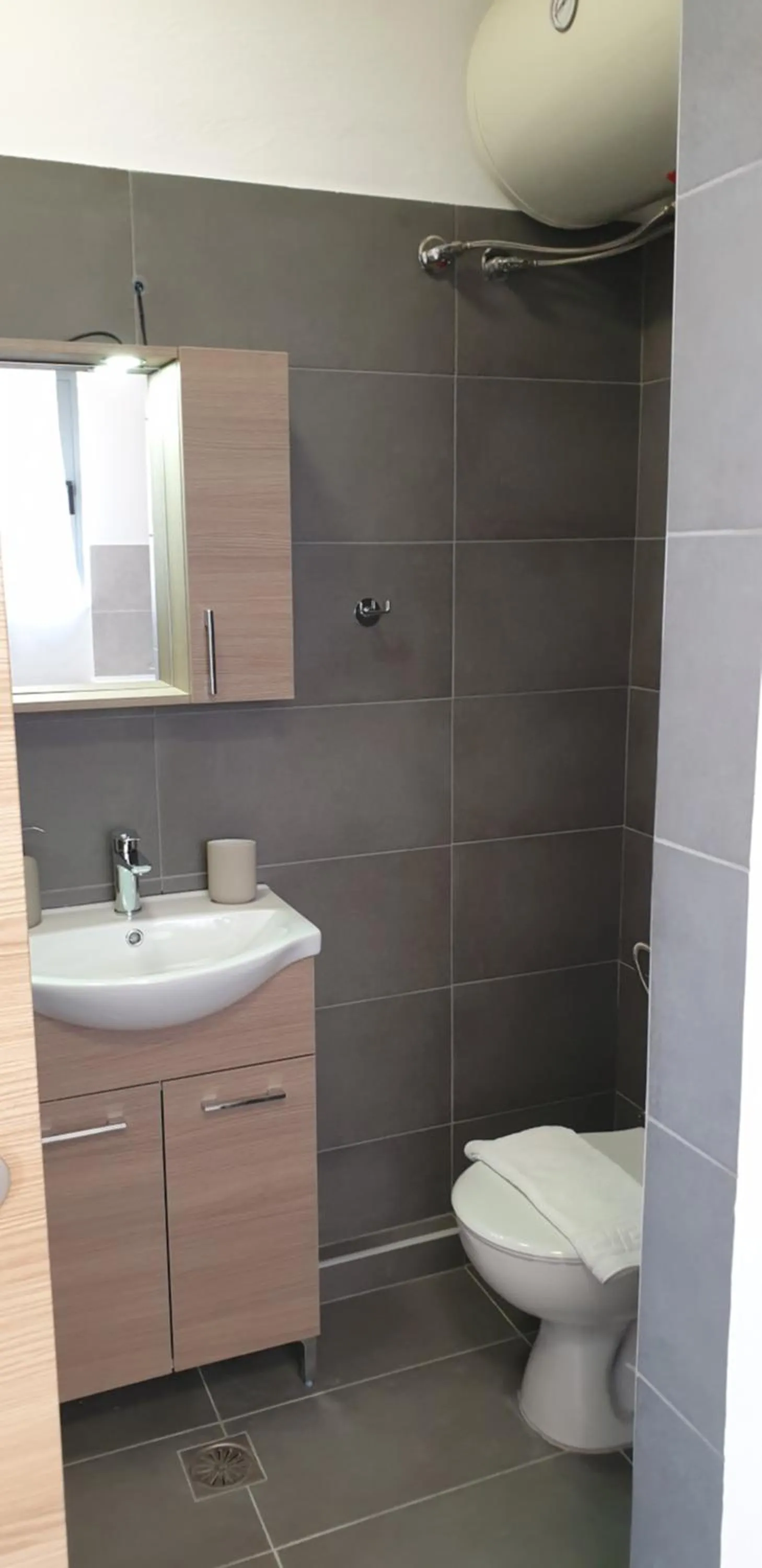 AVR Airport Deluxe Suites 6 AIRPORT FREE SHUTLE