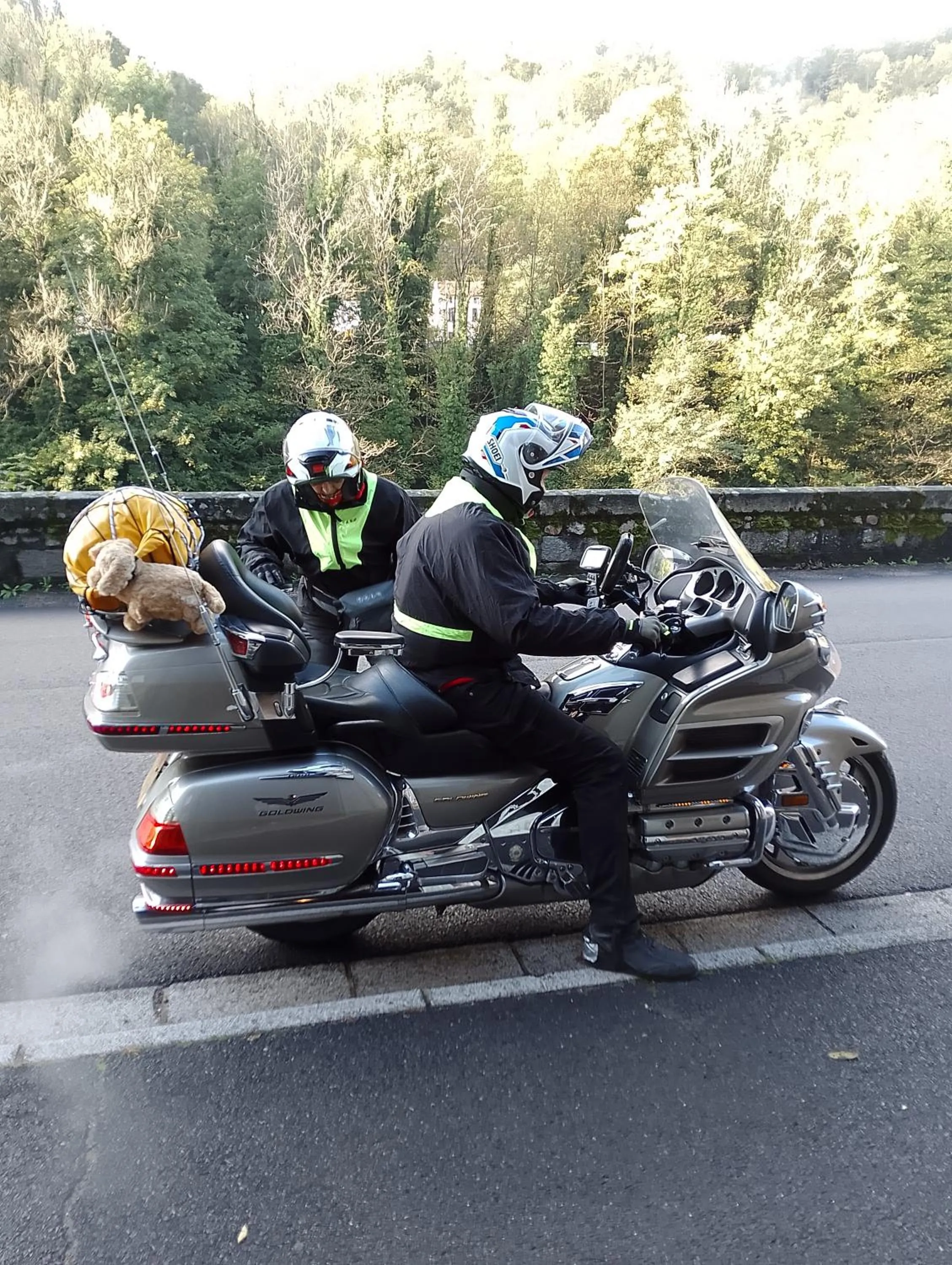 Parking in Chambre Bounty, B&B, cuisine privée, lit queen size, terrasse, parking, garage