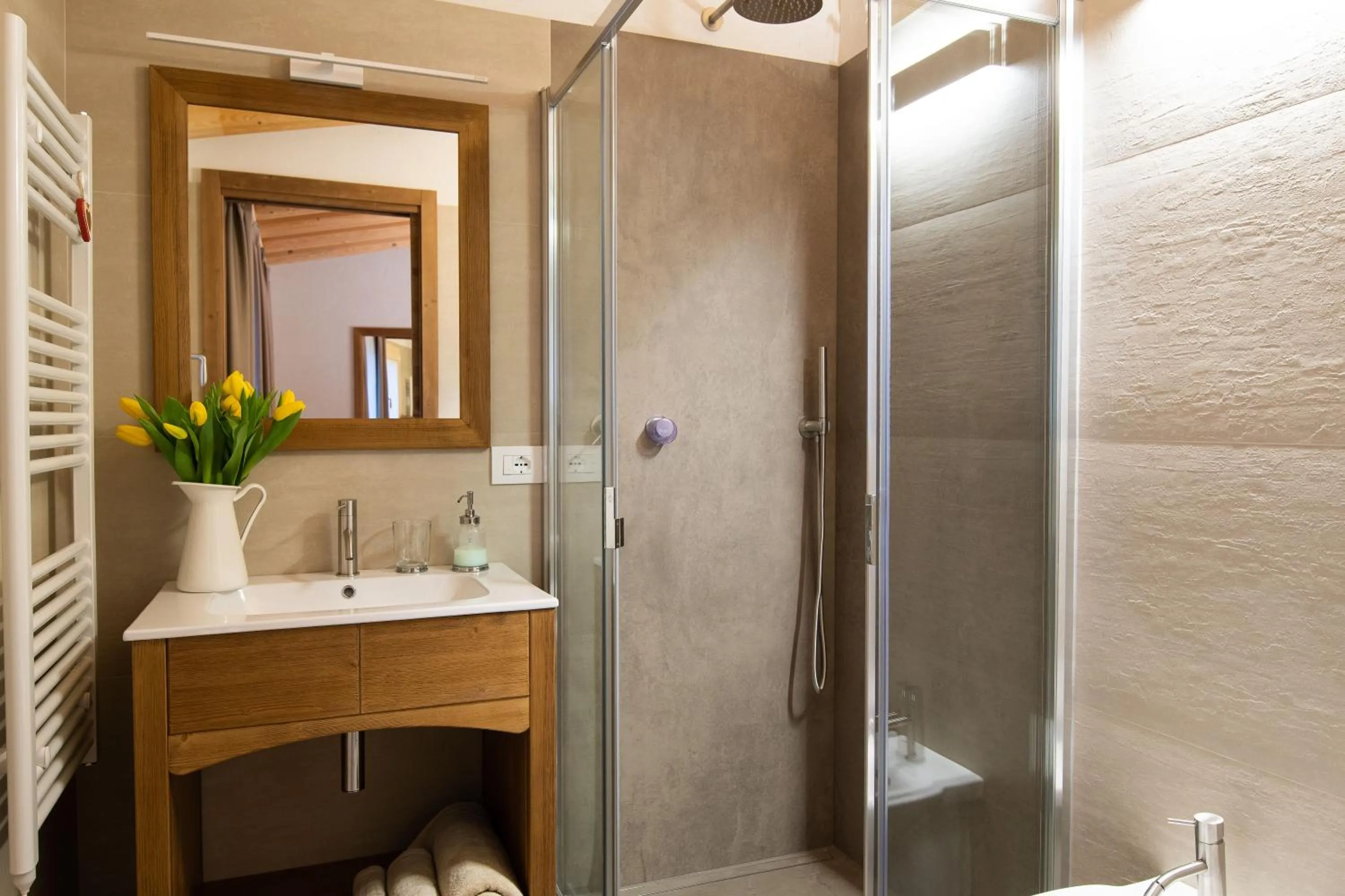 Shower in Antico Borgo Brunelli