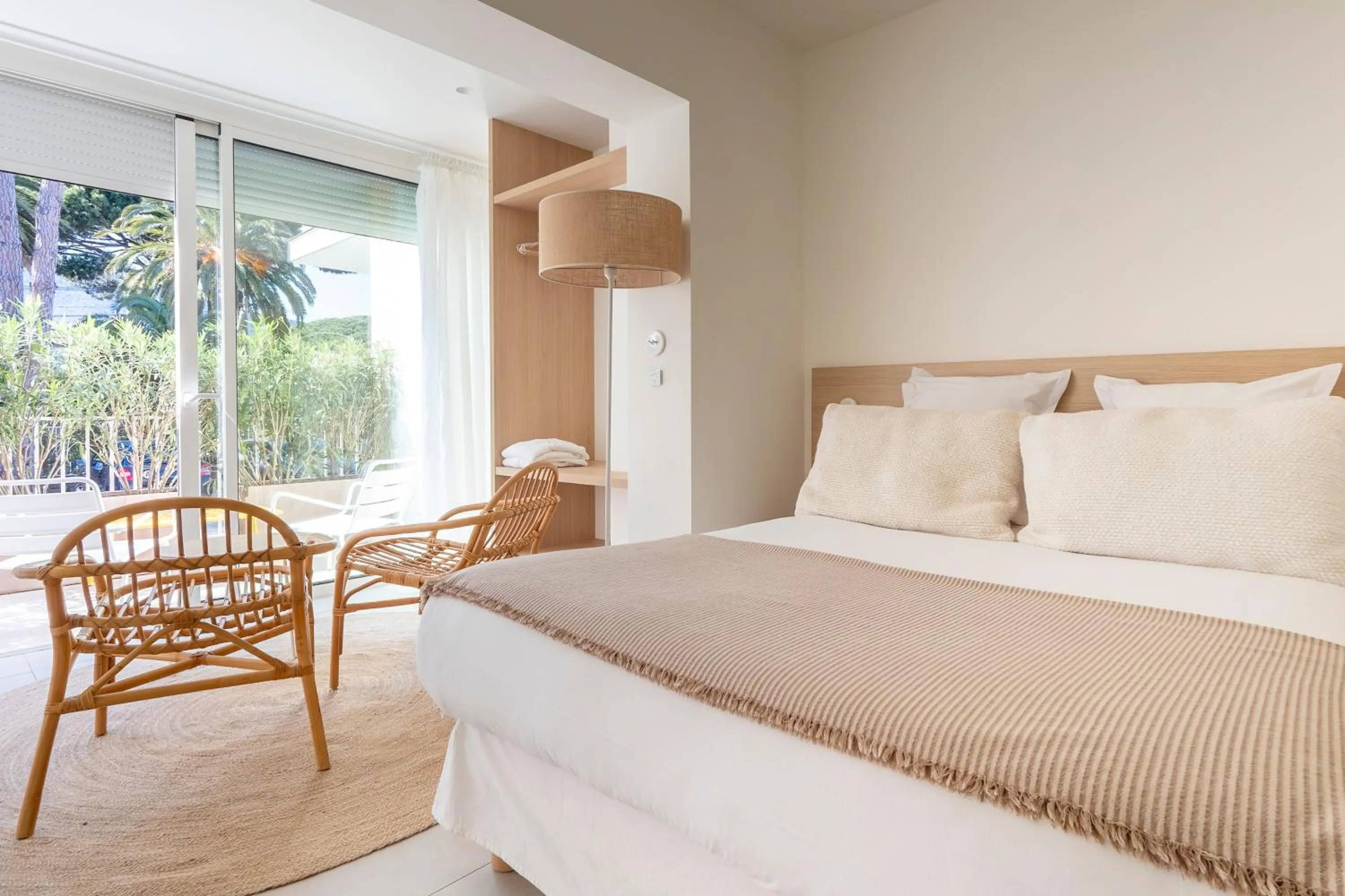 Bedroom, Bed in Belle Vue Hôtel