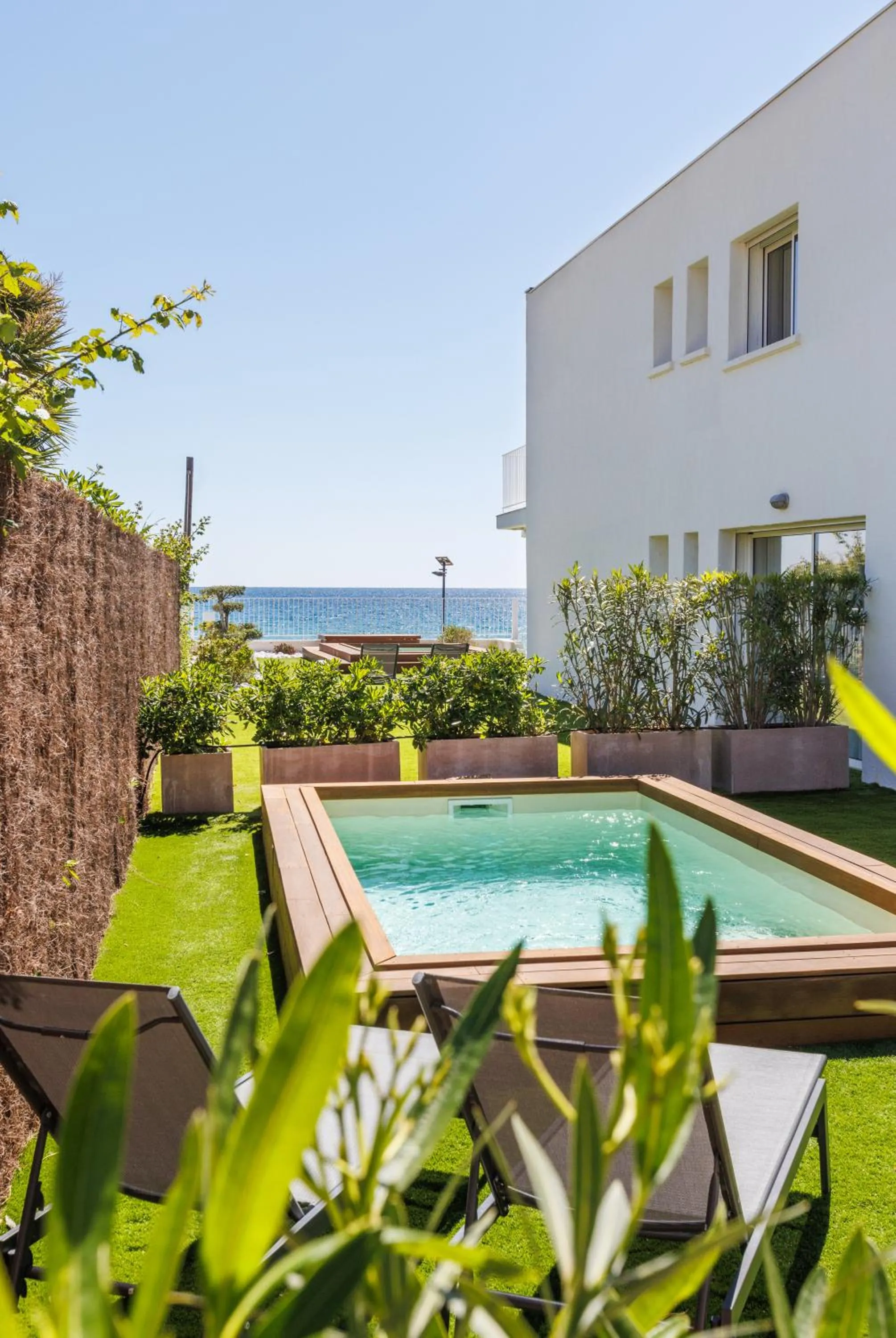 Pool view in Belle Vue Hôtel