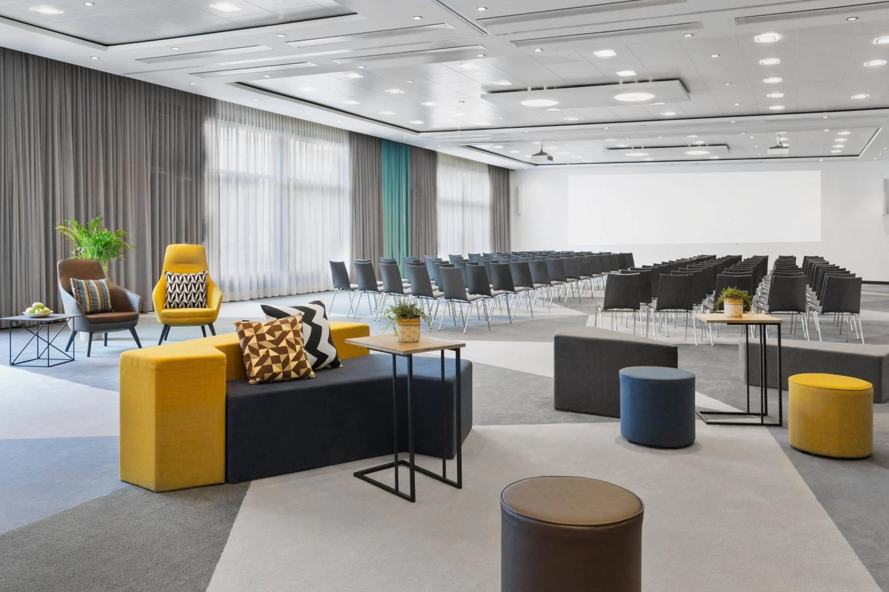 Meeting/conference room in Courtyard by Marriott Zurich North