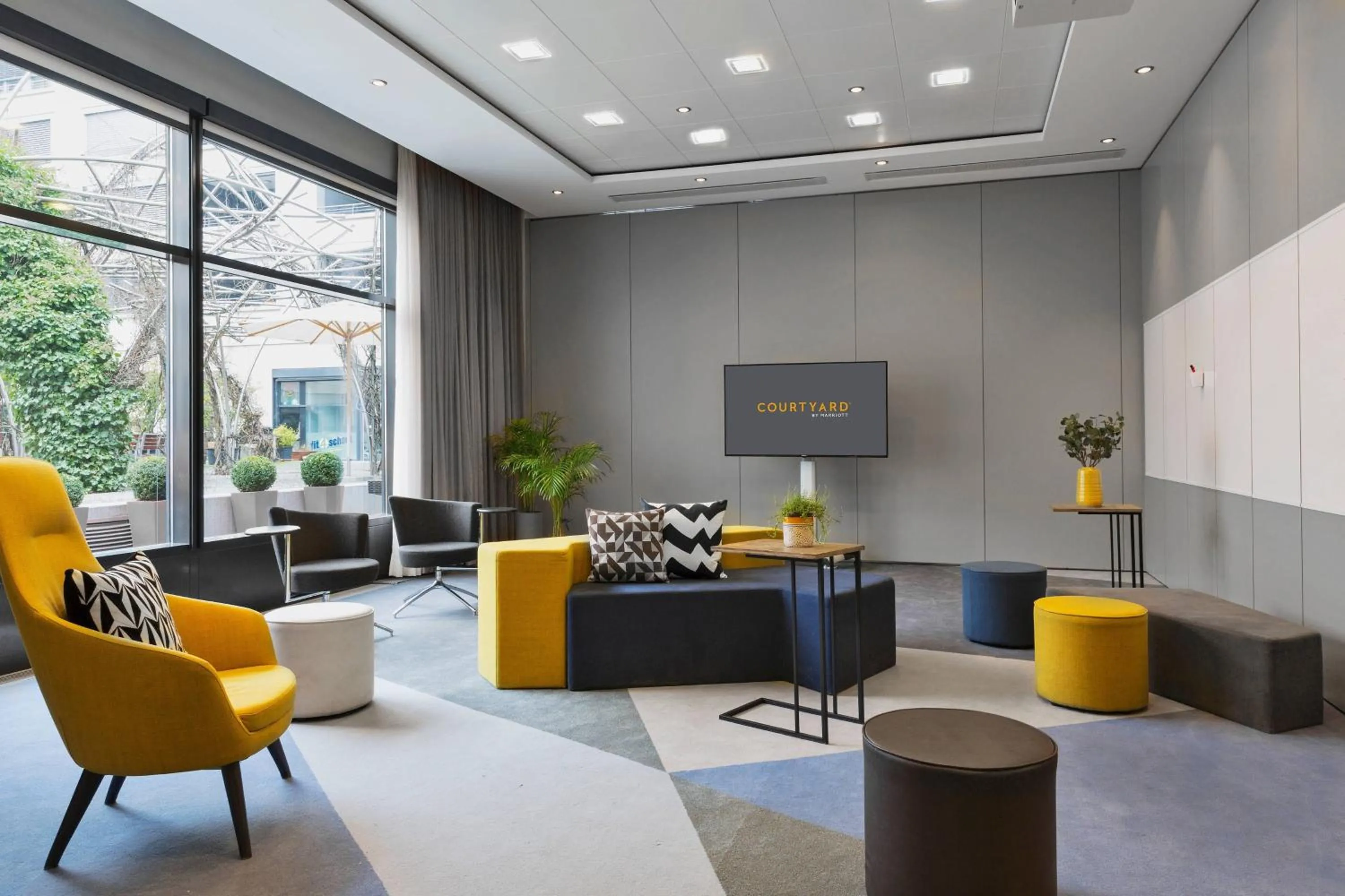 Meeting/conference room in Courtyard by Marriott Zurich North