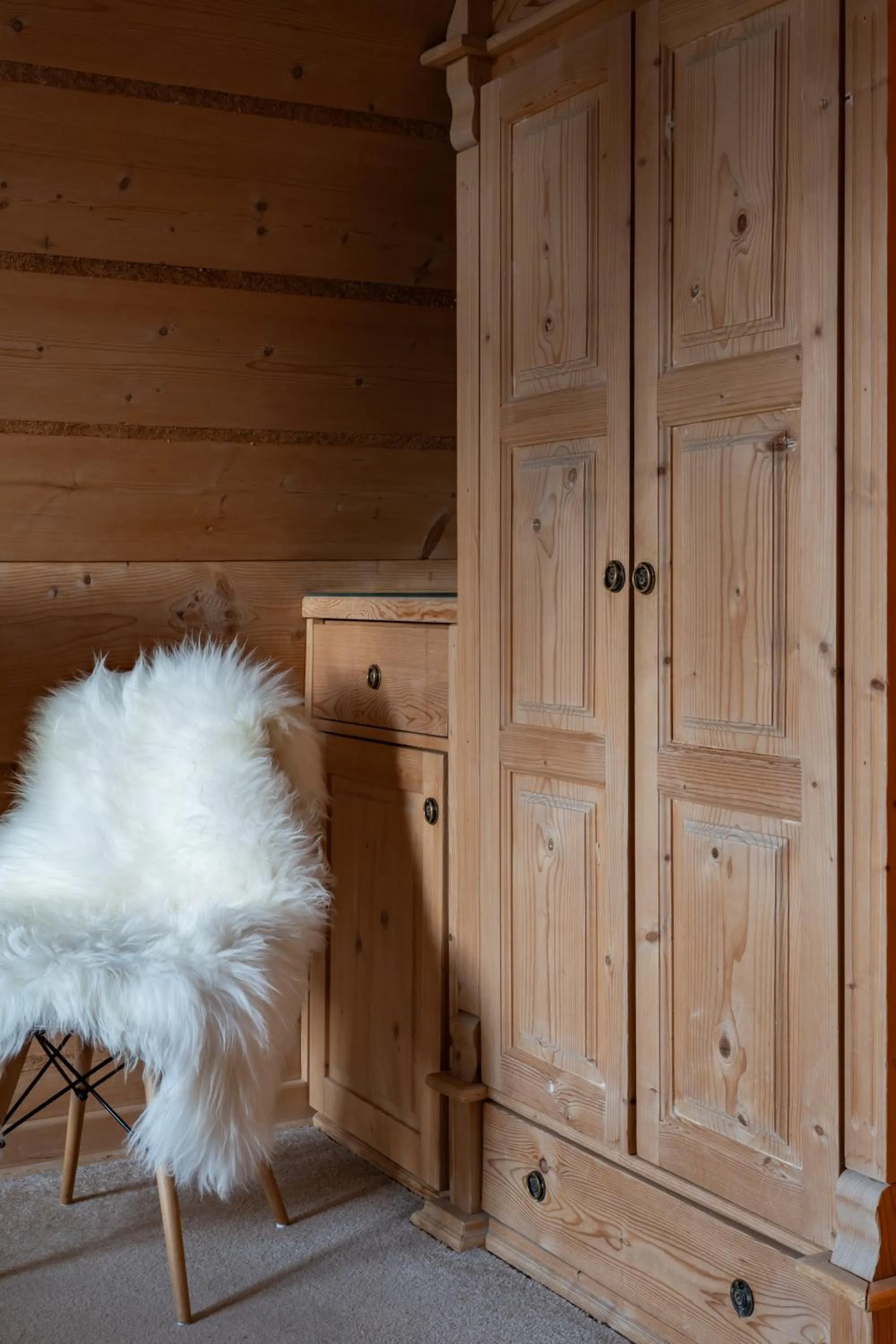 wardrobe in Willa Rajka