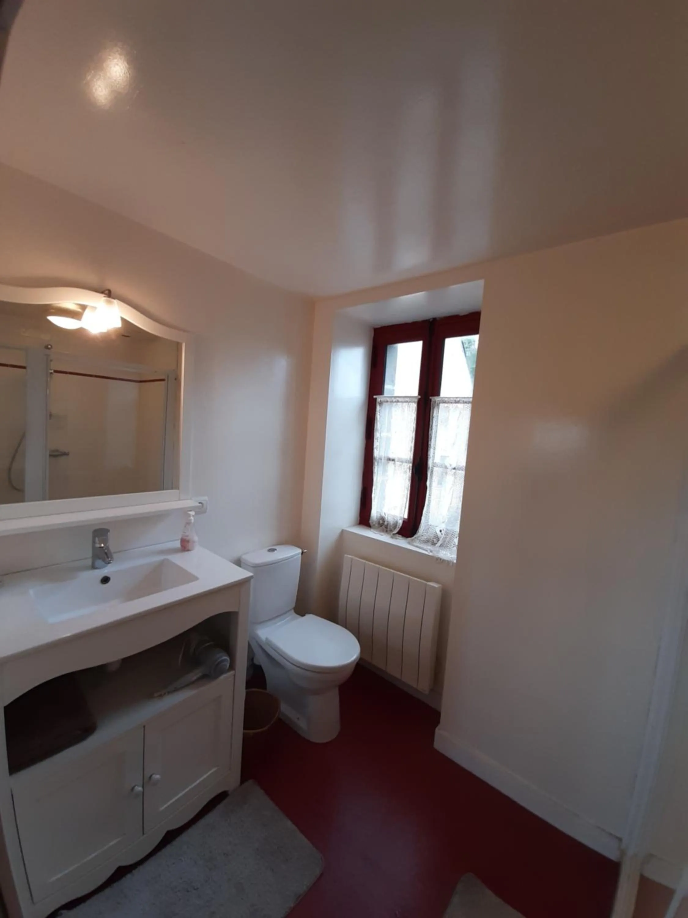 Bathroom in TY KOANT