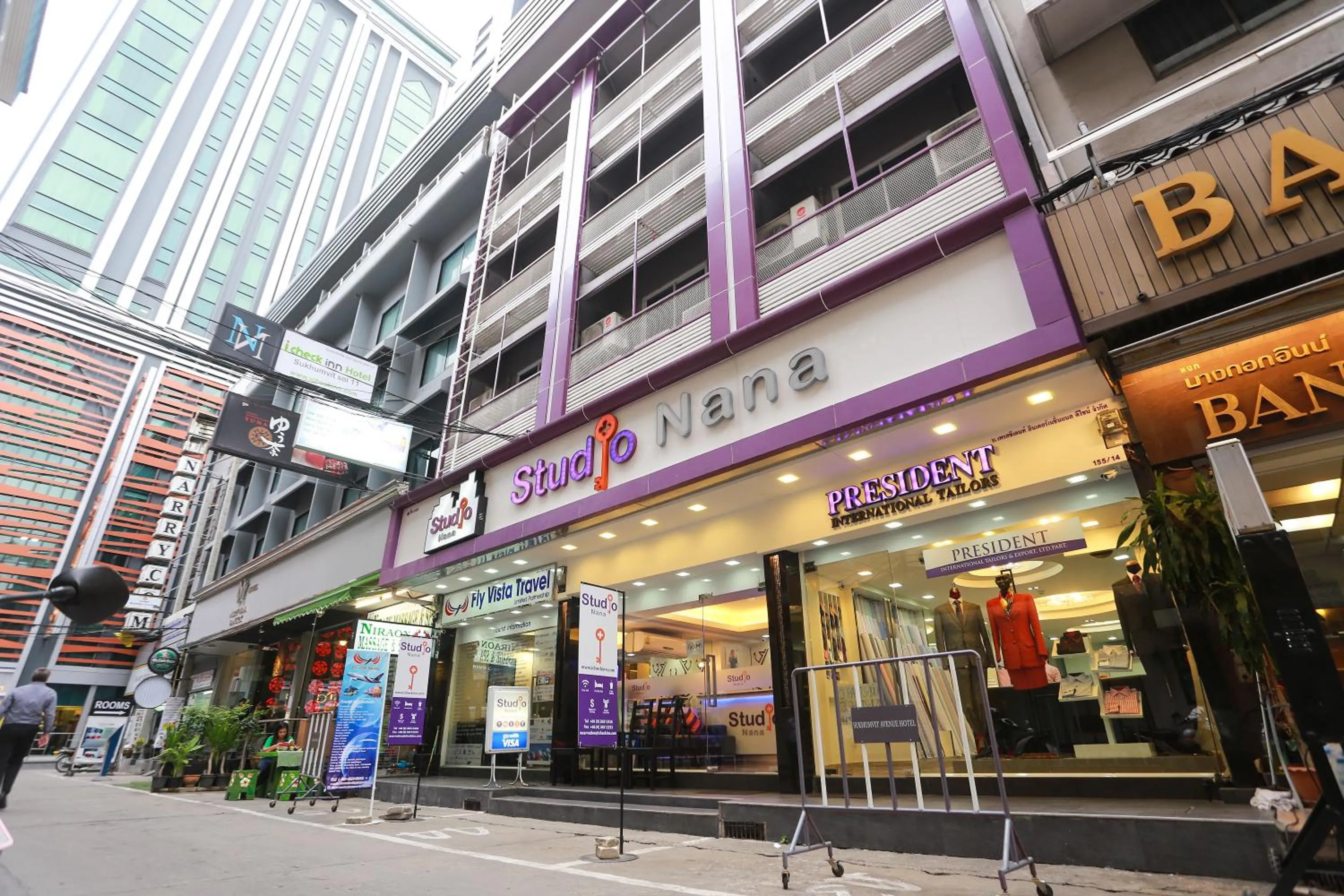 Facade/entrance in Studio Nana by iCheck inn