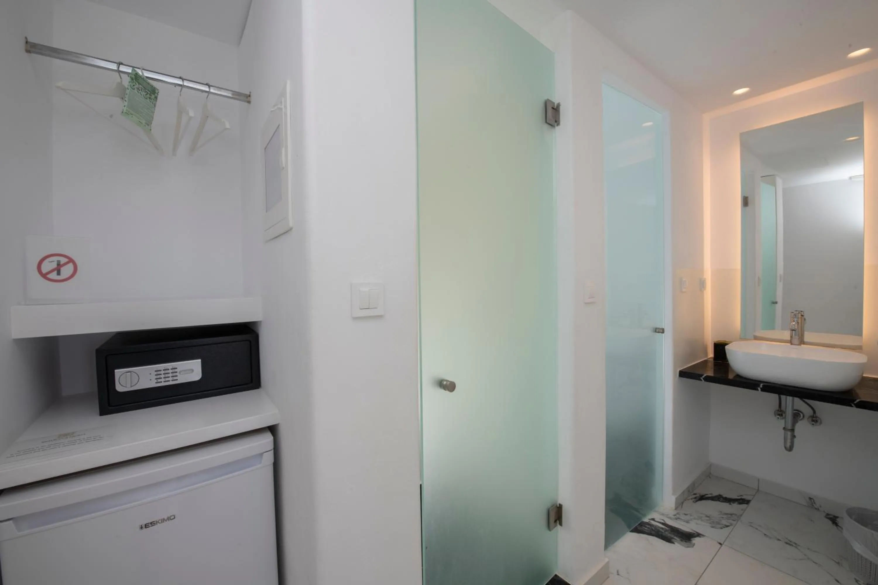 Bathroom in Bianco a Nero Mykonos