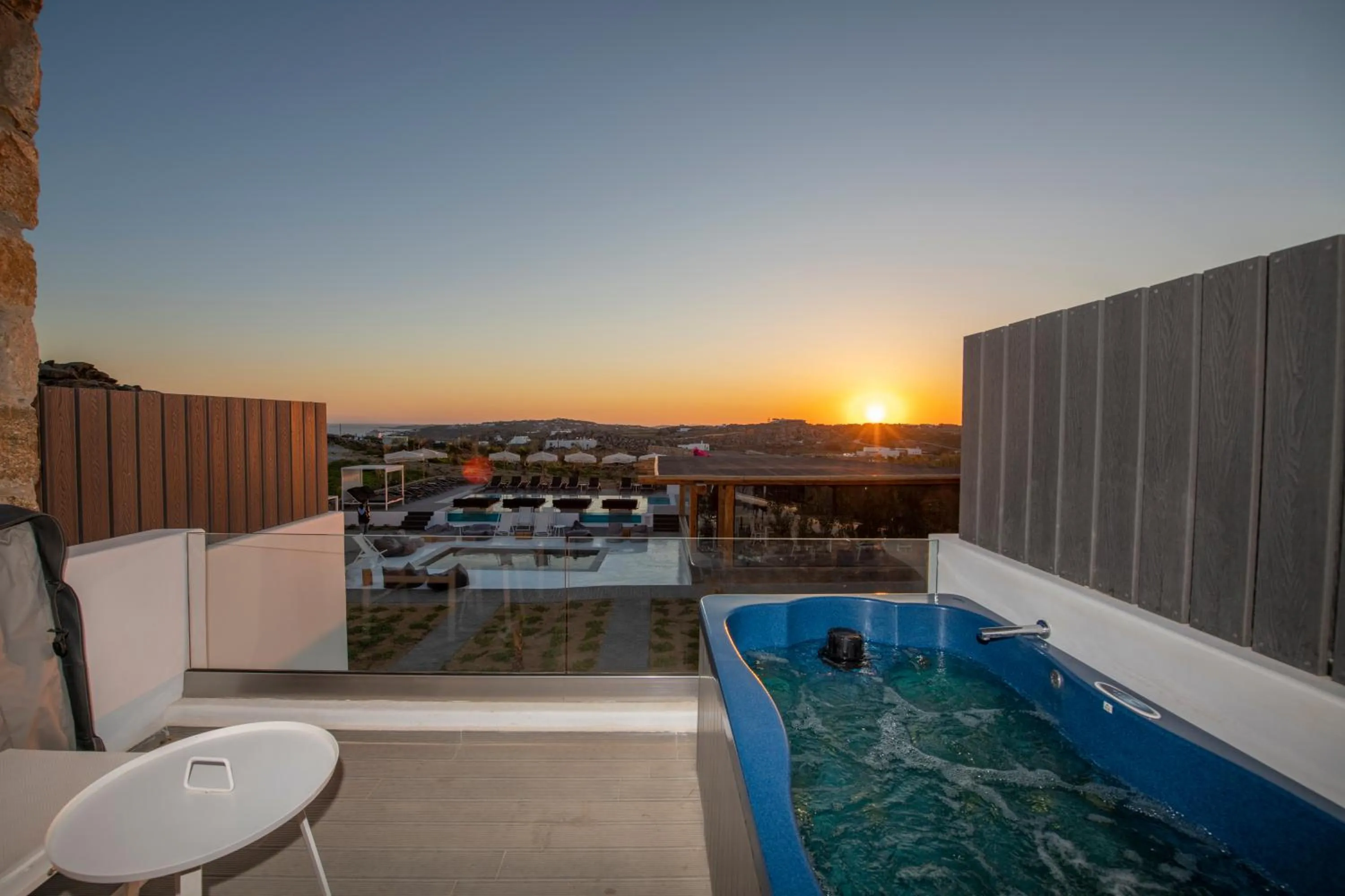 Sunset in Bianco a Nero Mykonos