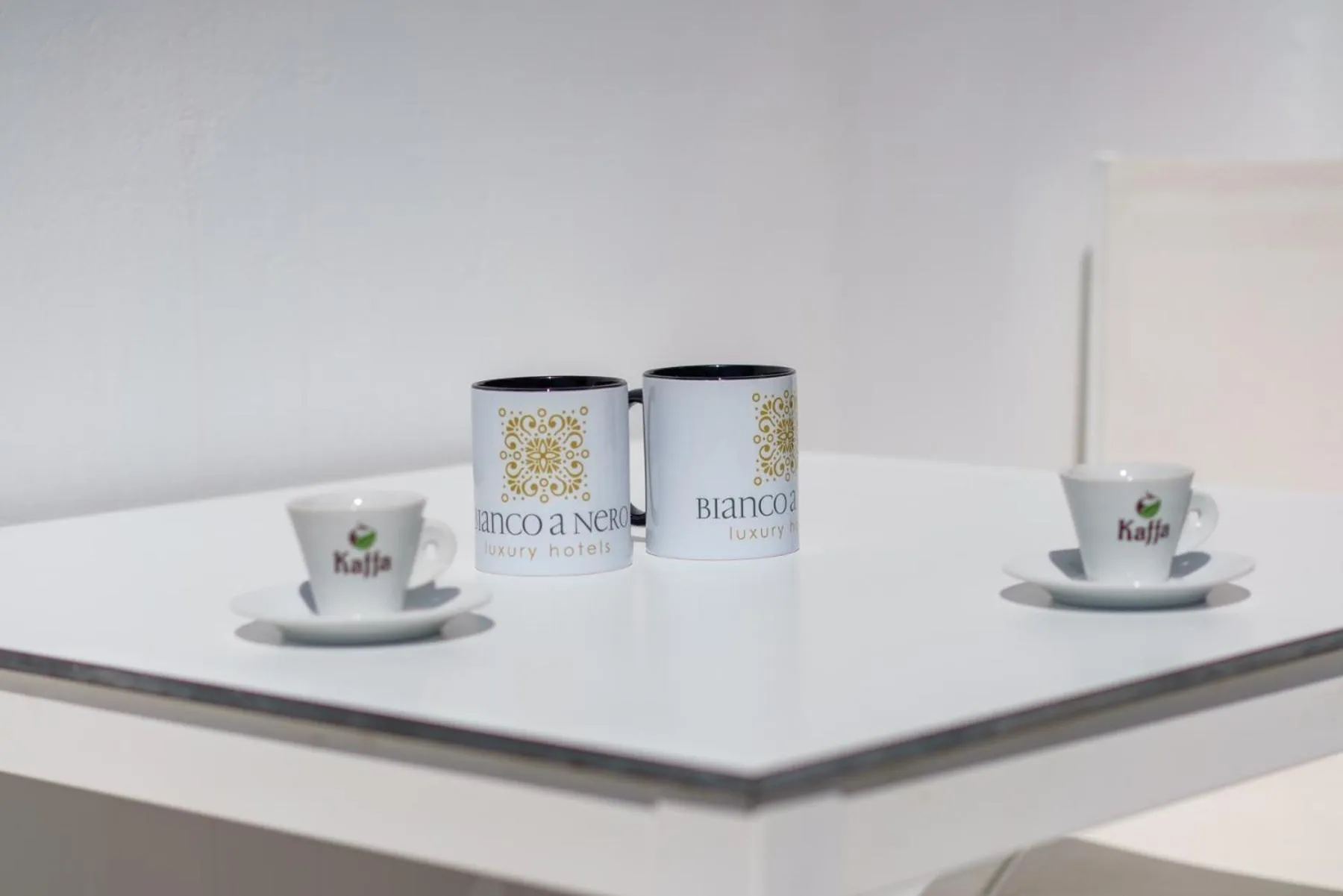 Coffee/tea facilities in Bianco a Nero Mykonos