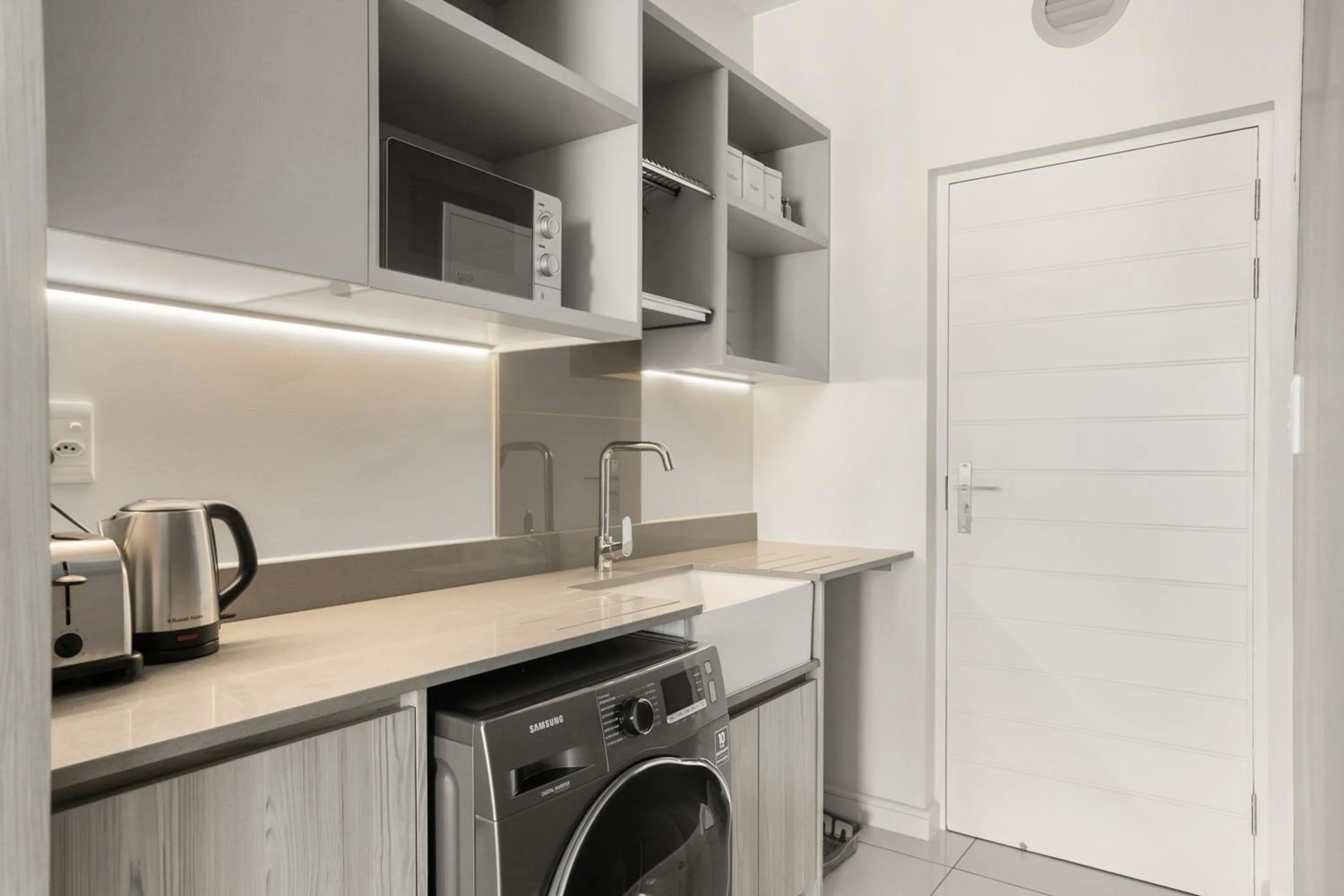 Apartment in Easy Stay - The Median Rosebank