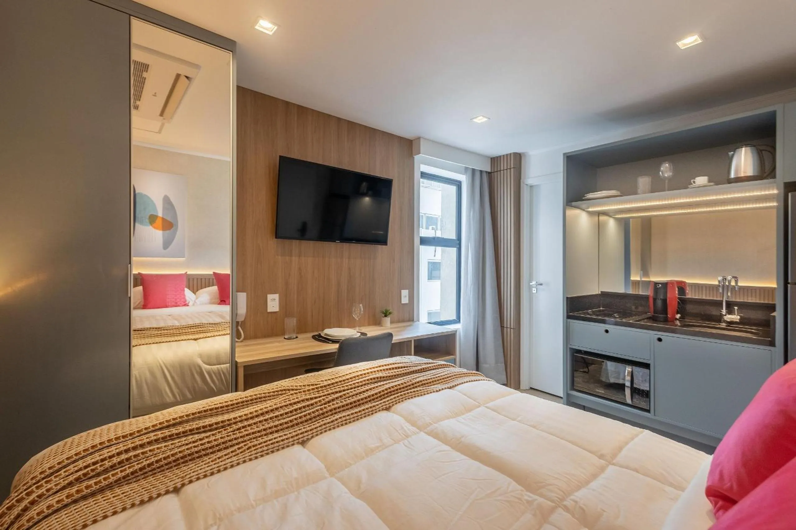 Bedroom, Bed in sp-hobn - housi paulista