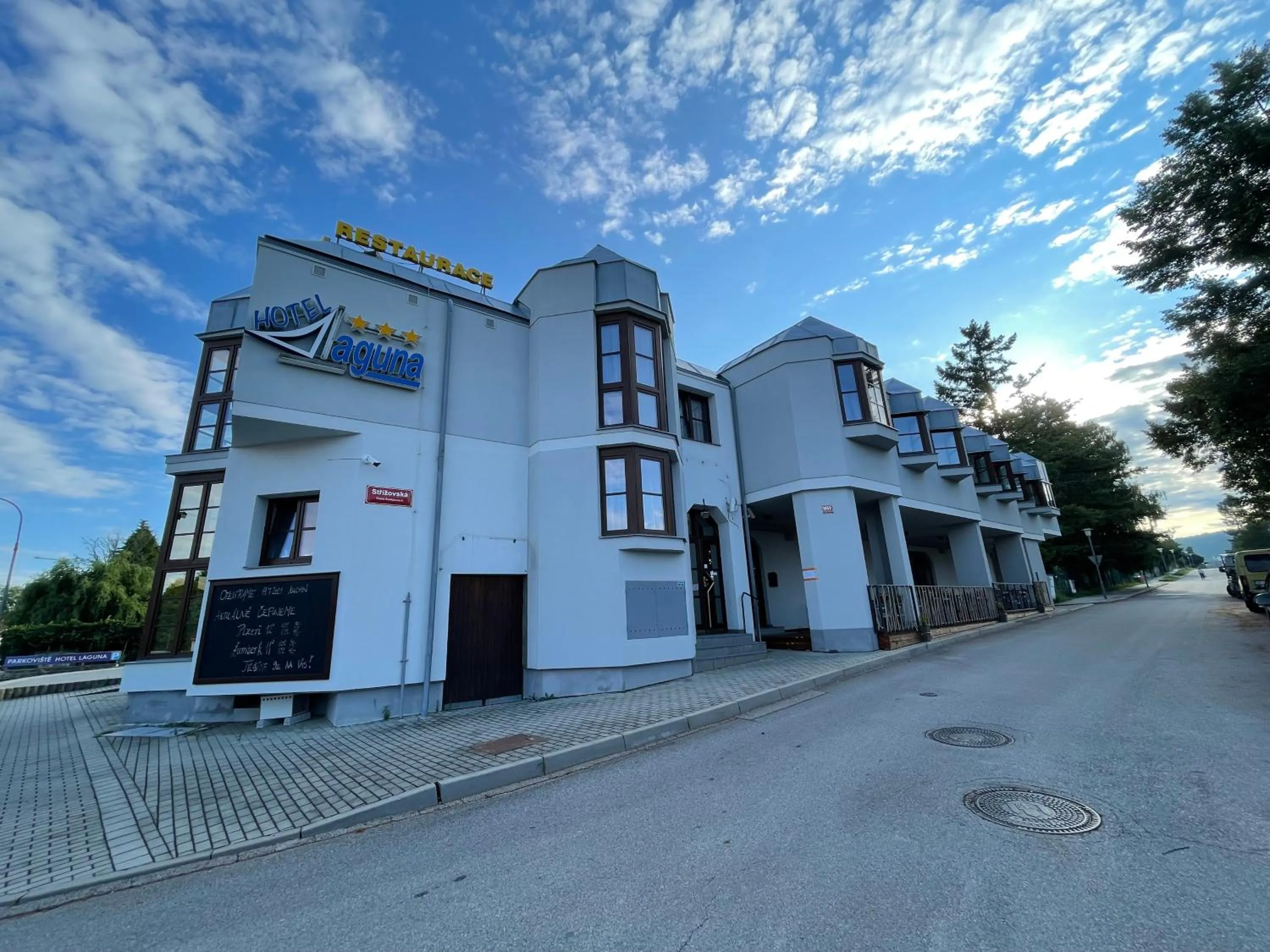 Property building in Hotel Laguna & restaurant