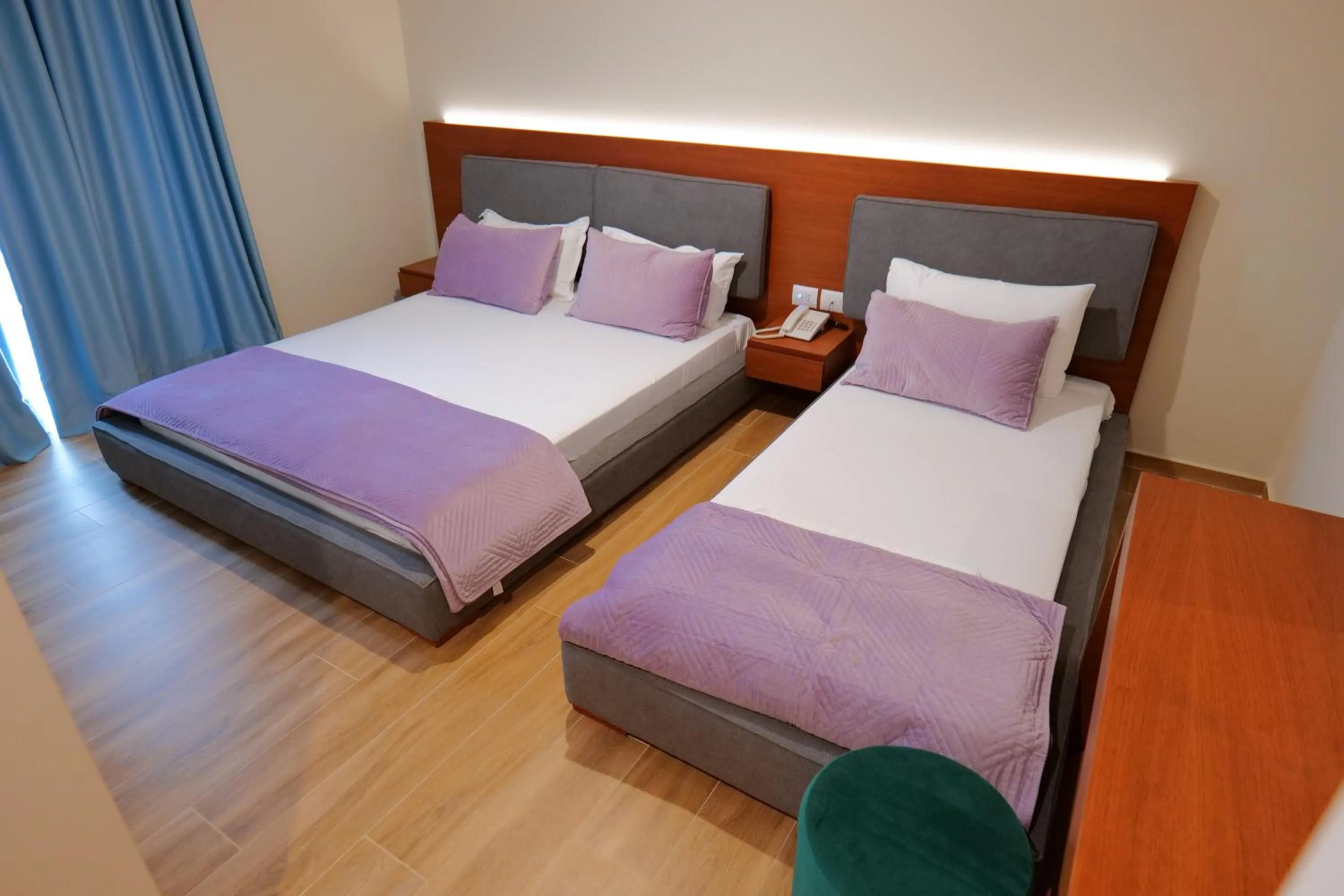 Bed in 6 Milje Hotel