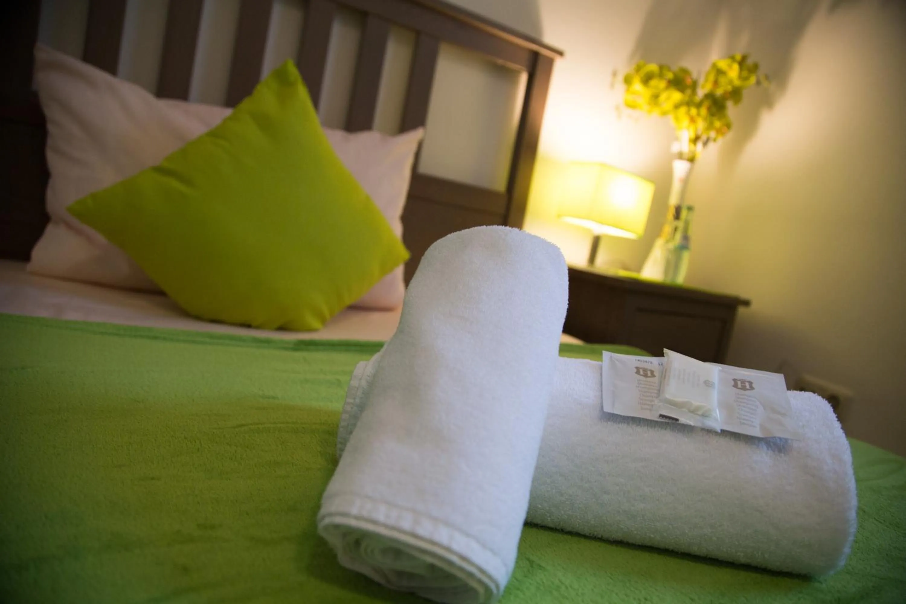 Bedroom, Bed in Hotel Eschborner Hof