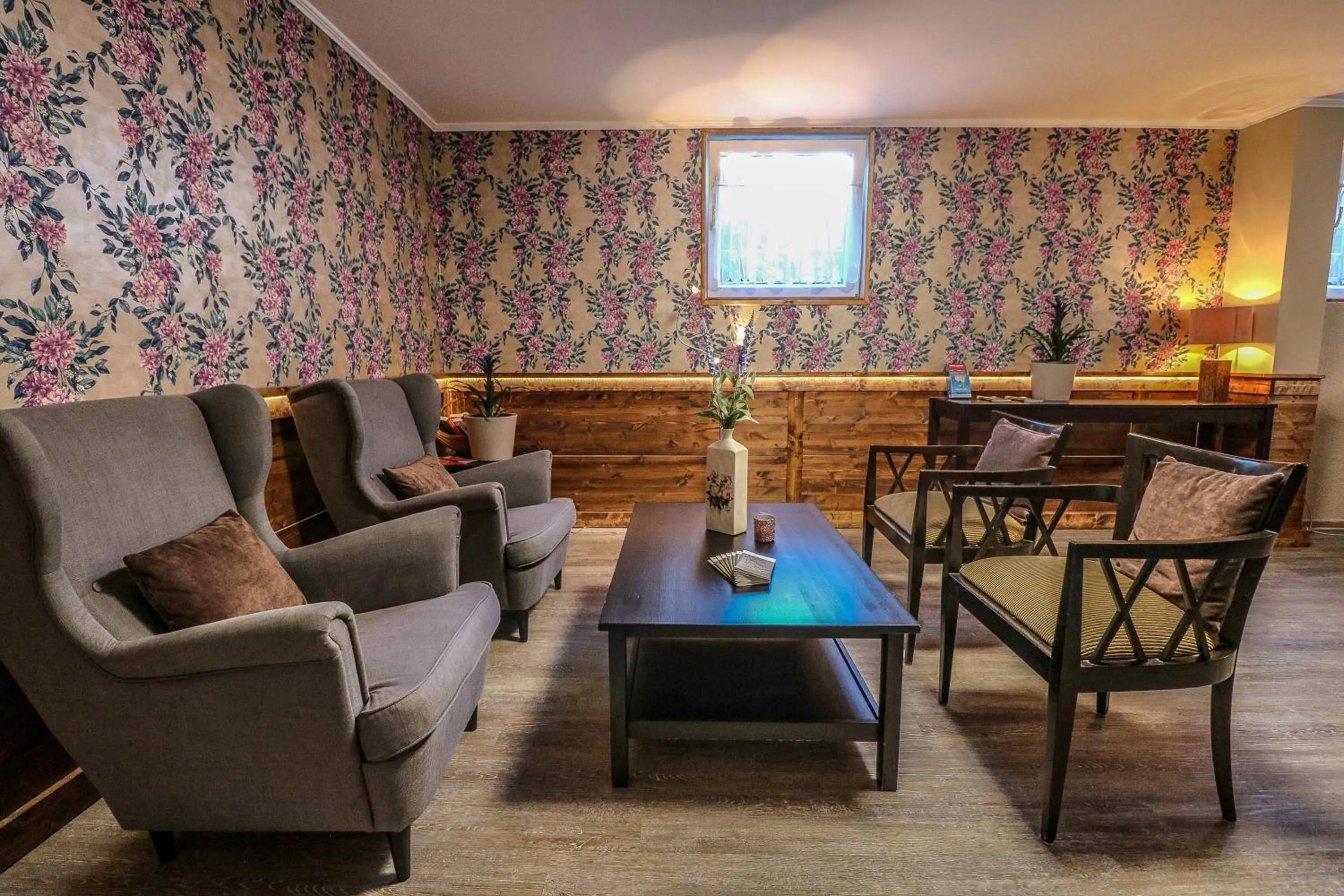 Lobby or reception in Hotel Eschborner Hof