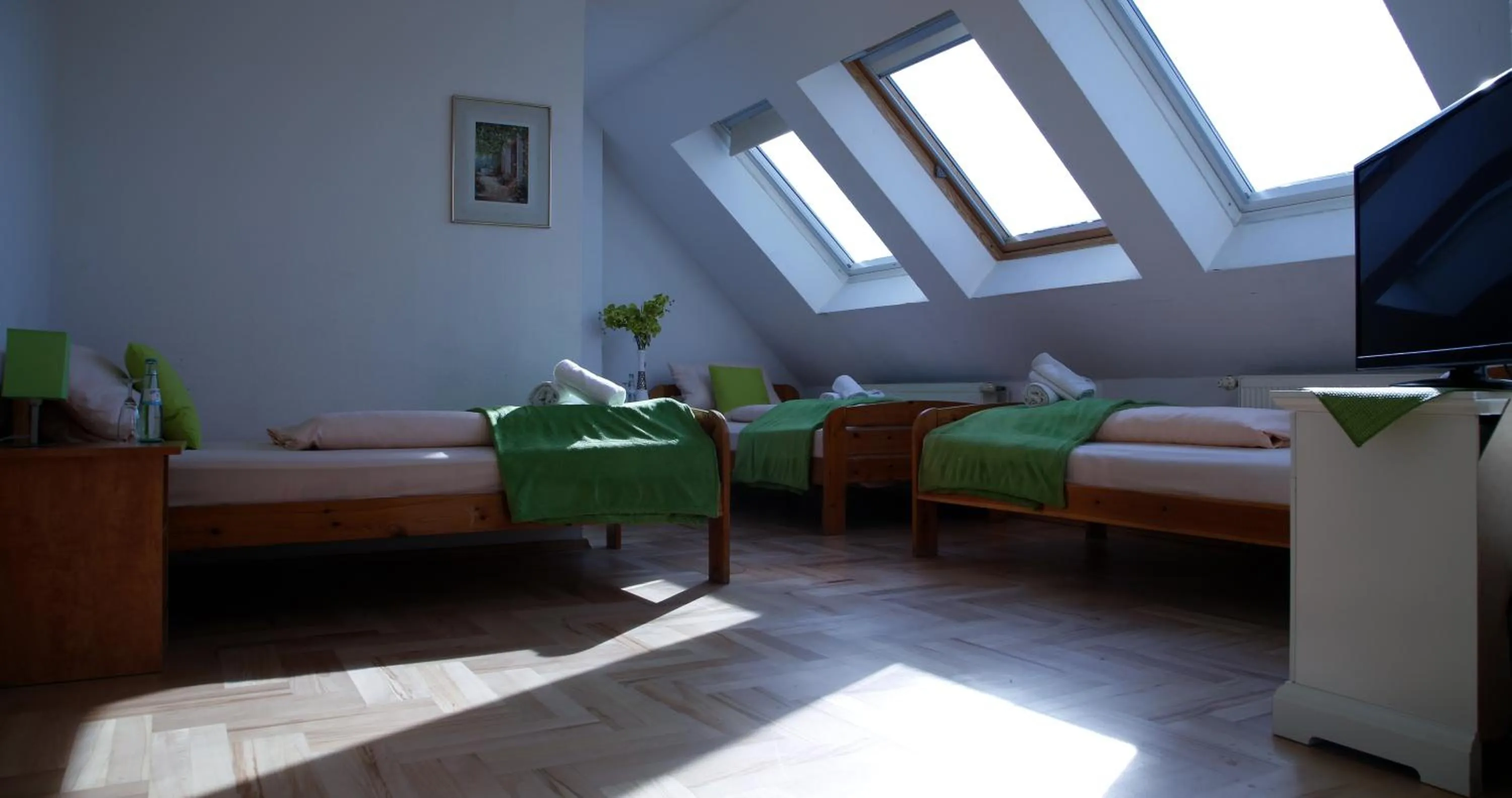 Bedroom, Bed in Hotel Eschborner Hof