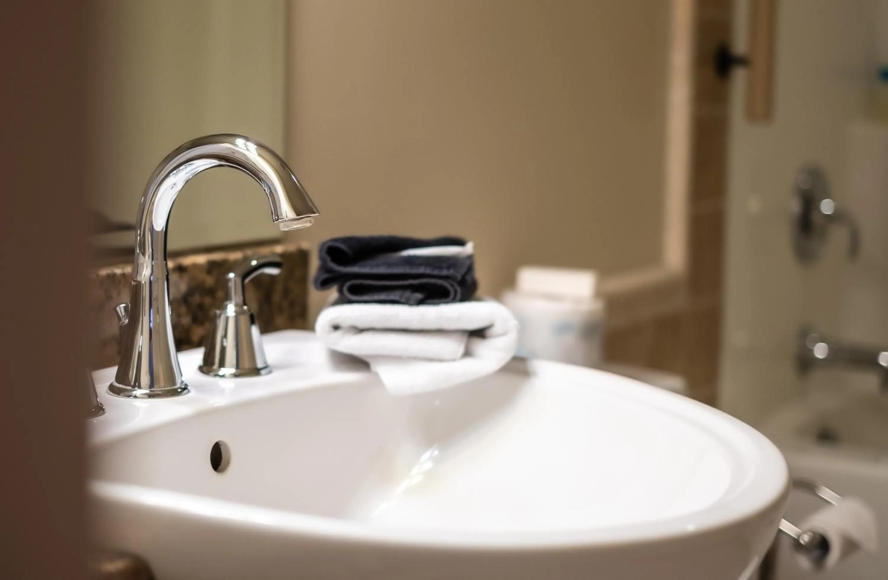 Bathroom in Kaslo Hotel