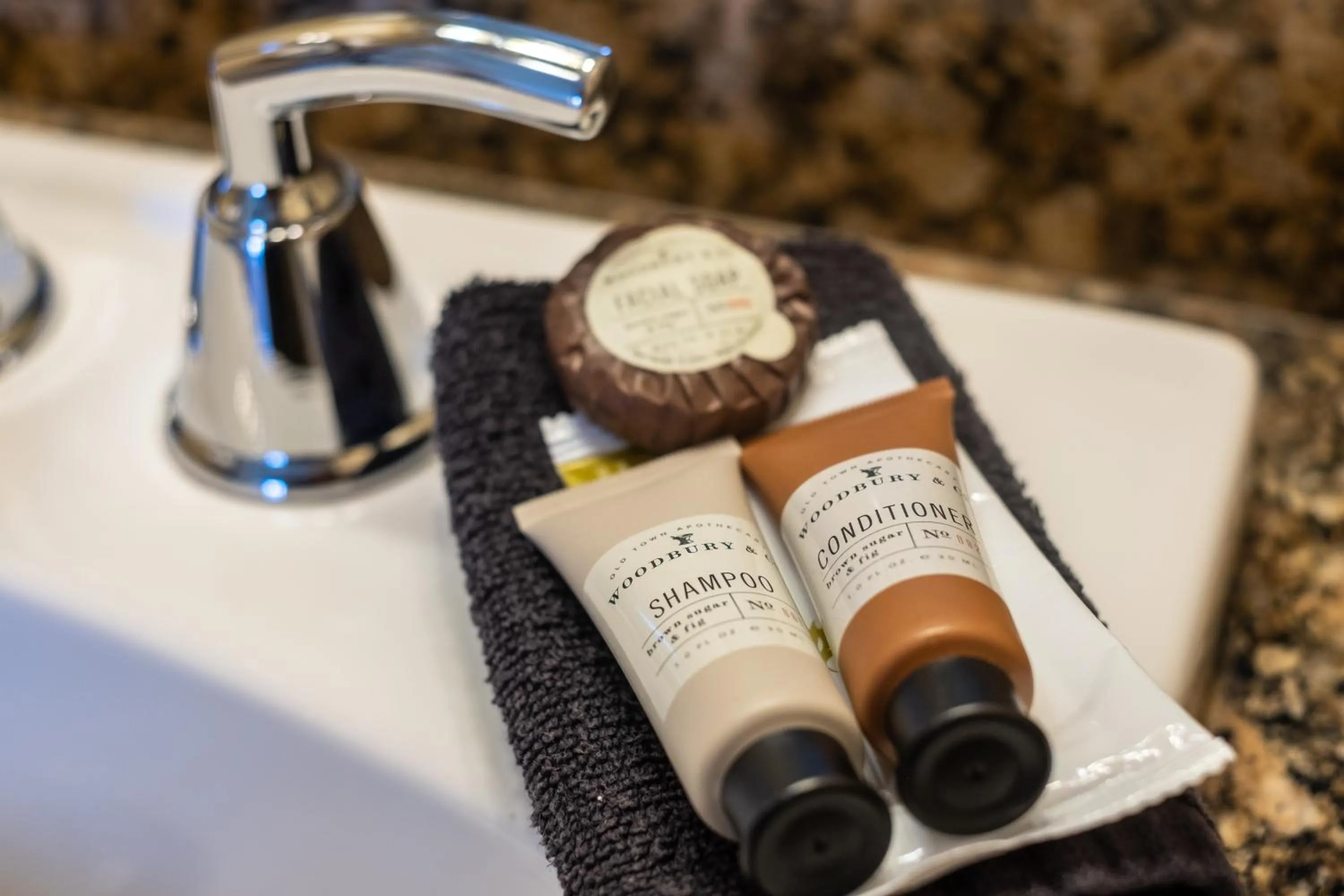 Bathroom in Kaslo Hotel