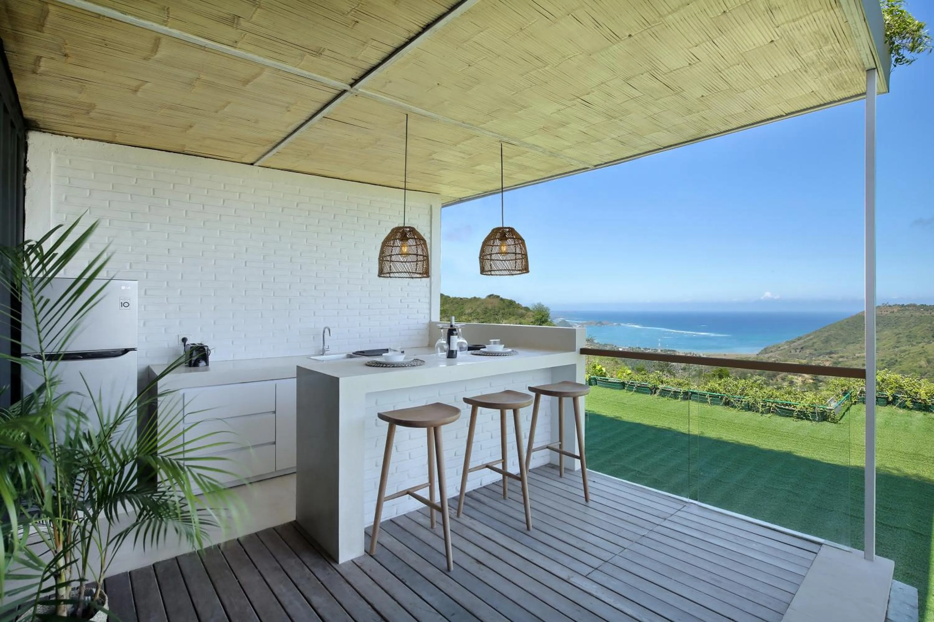Kitchen or kitchenette in Telescope Villas Lombok