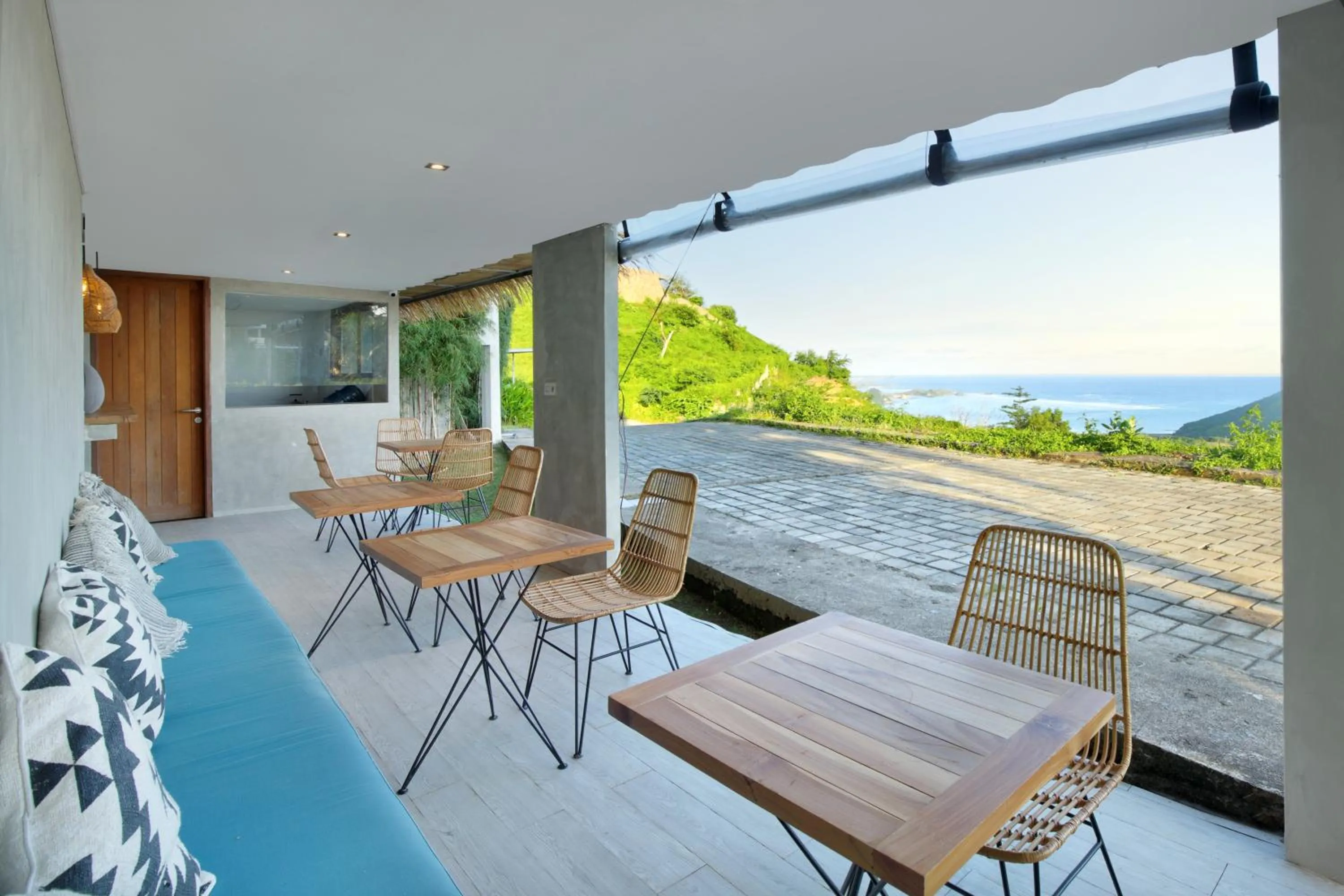 Restaurant/places to eat in Telescope Villas Lombok