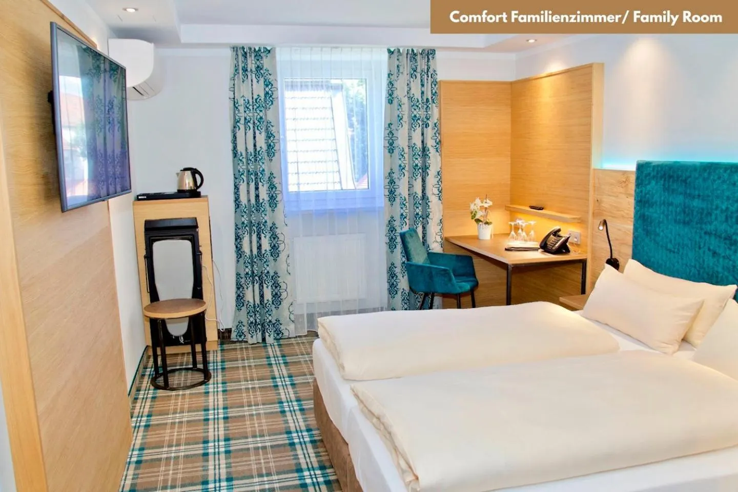 Bed in Hotel Zur Post