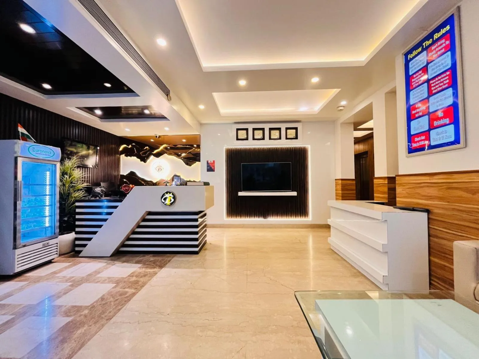 Lobby or reception in Hotel Benz International, Karol Bagh