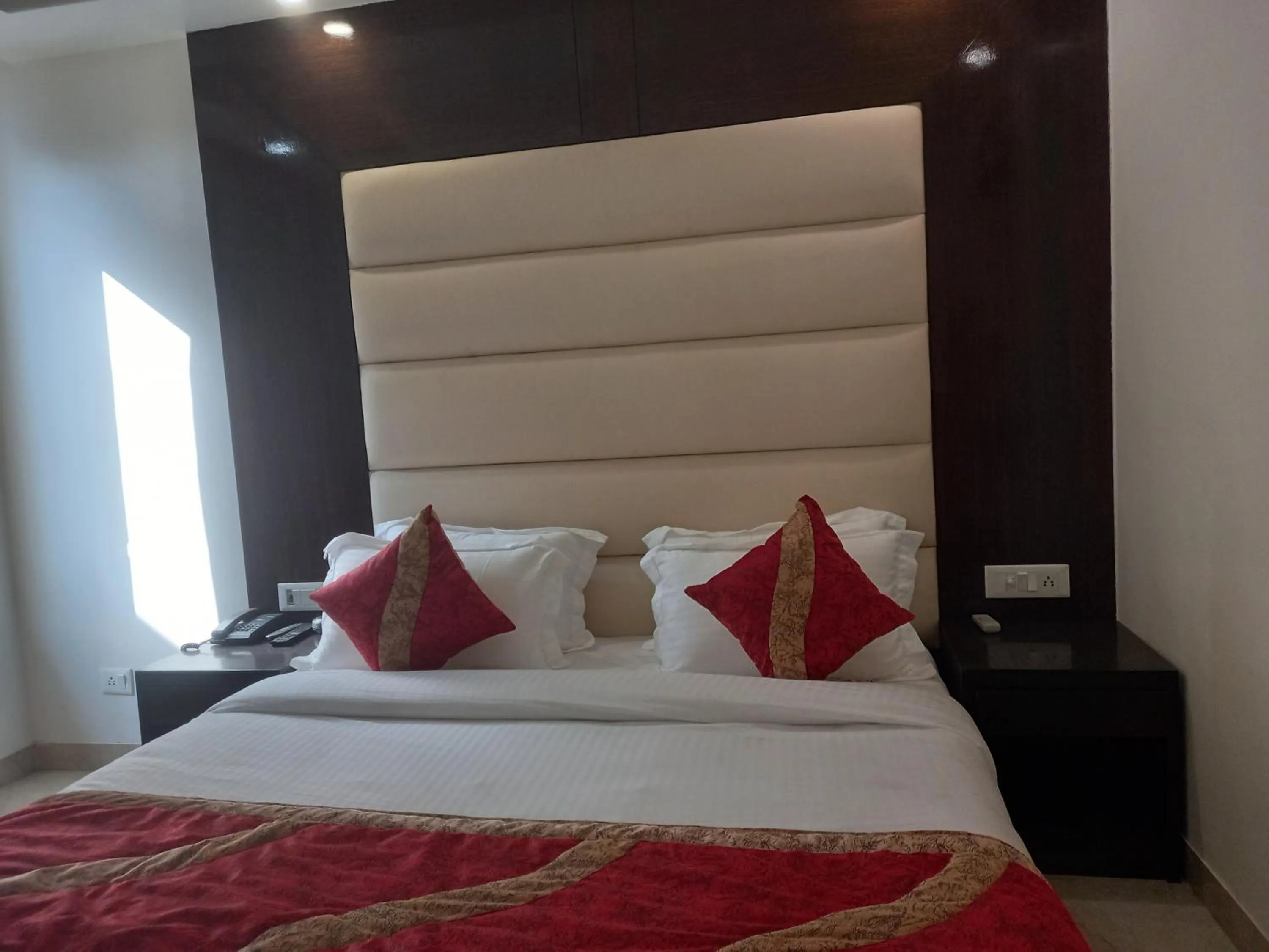 Property building, Bed in Hotel Benz International, Karol Bagh