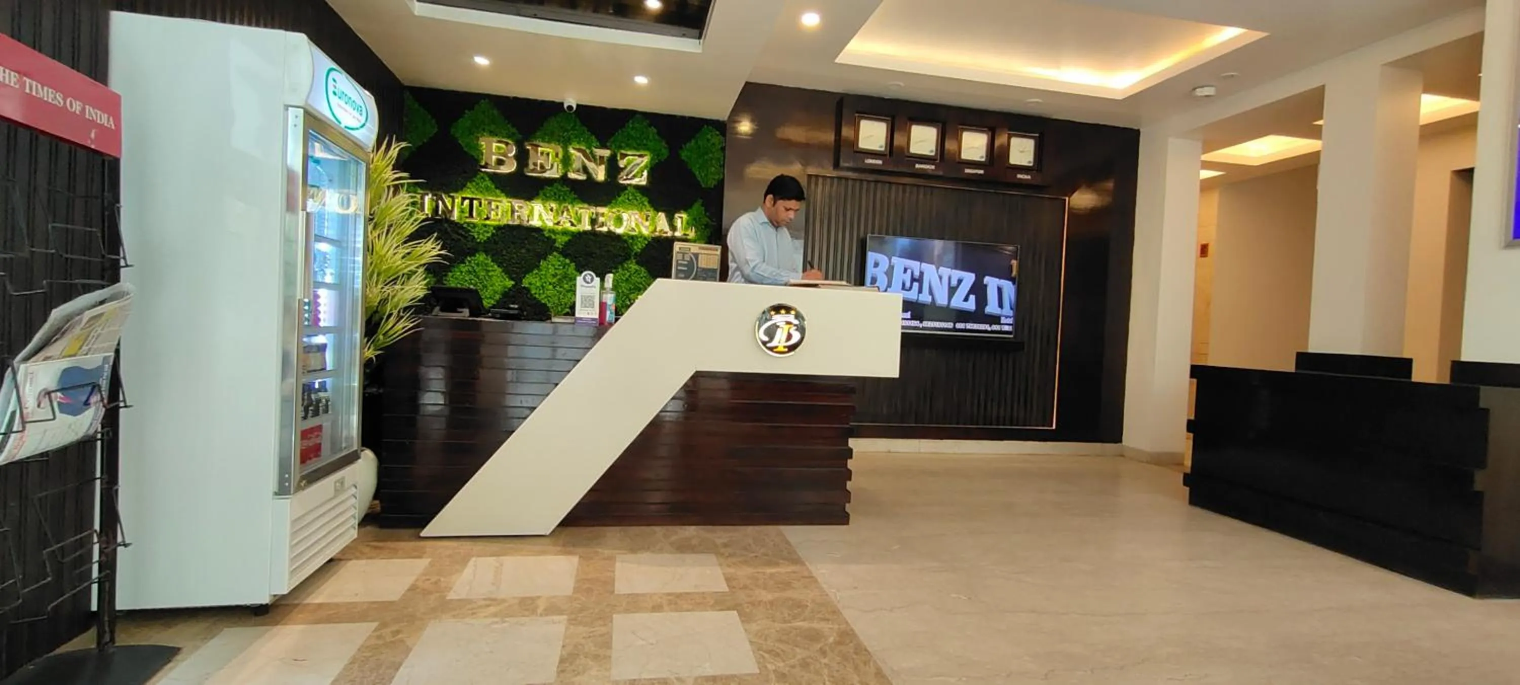 TV and multimedia in Hotel Benz International, Karol Bagh