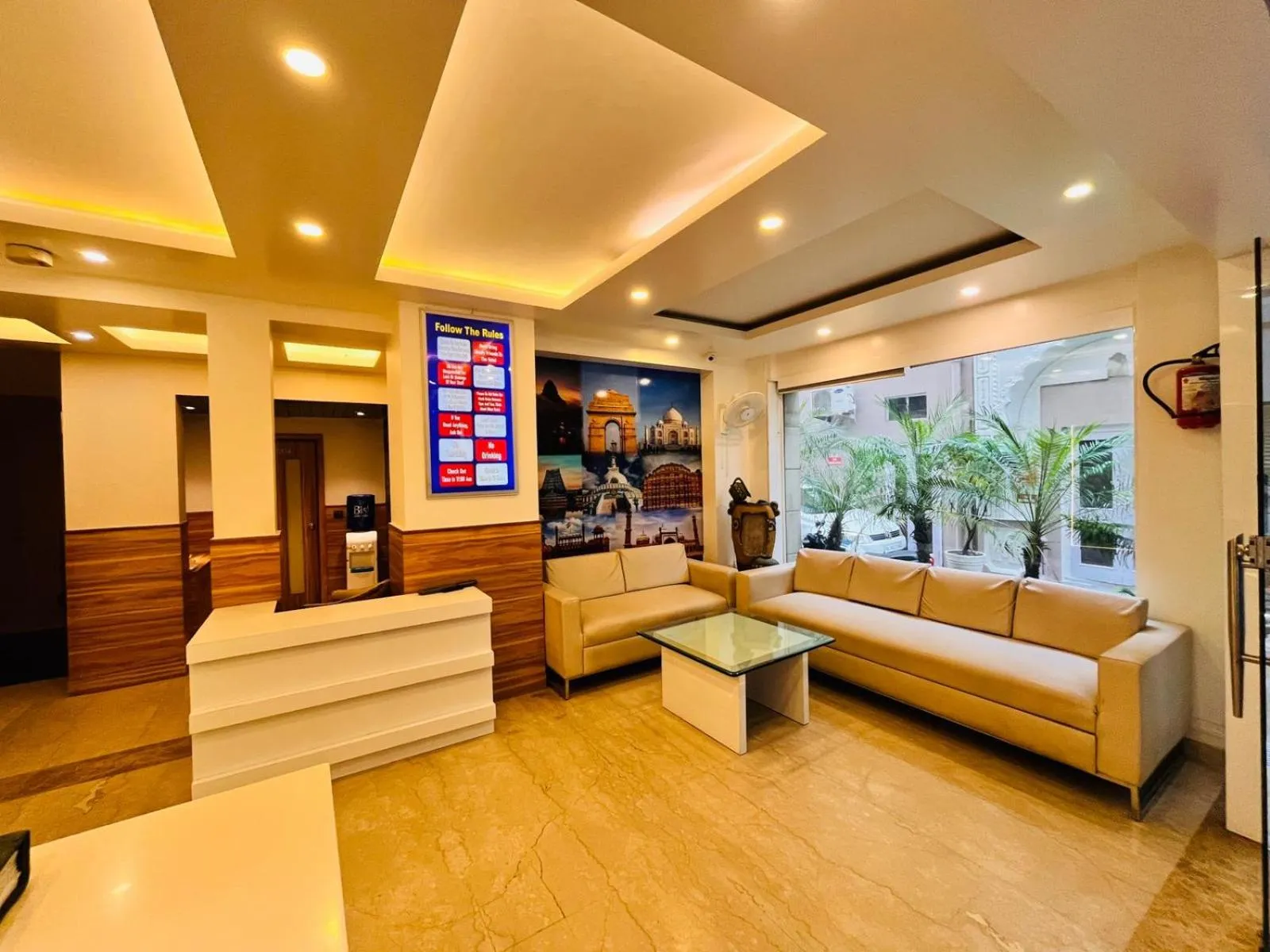 Living room in Hotel Benz International, Karol Bagh