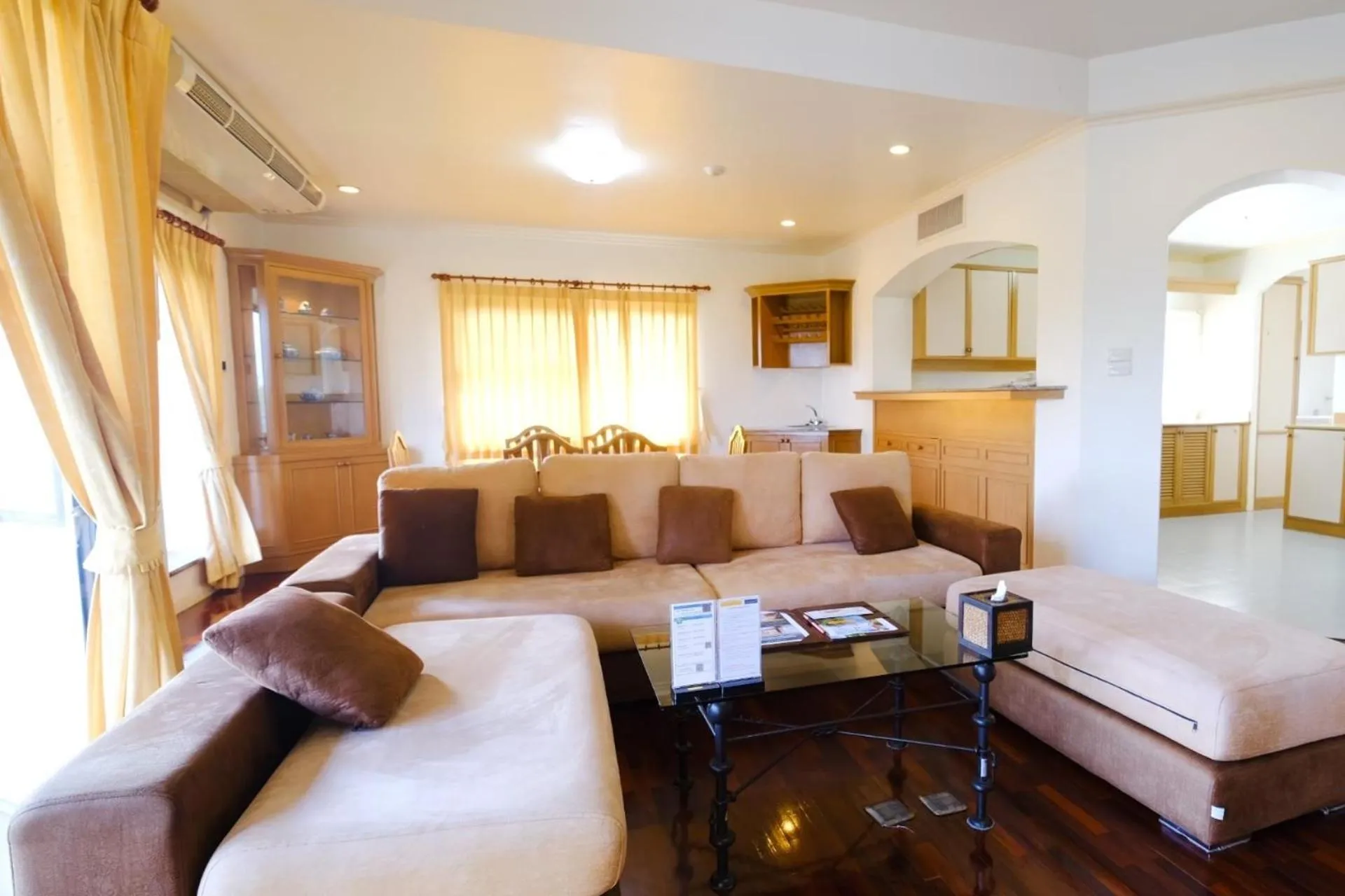 Seastar Hotel and Service Apartment