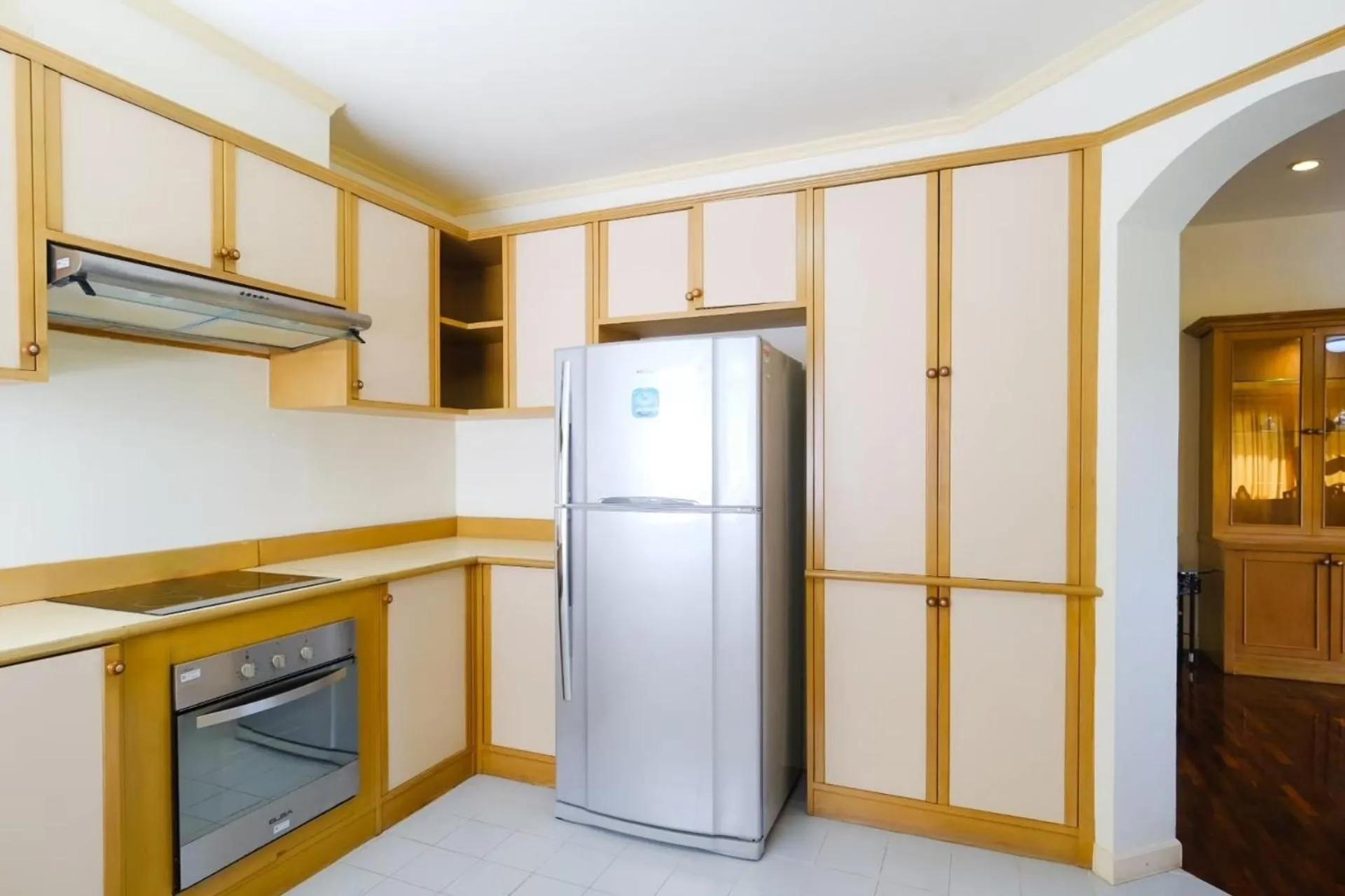 Seastar Hotel and Service Apartment