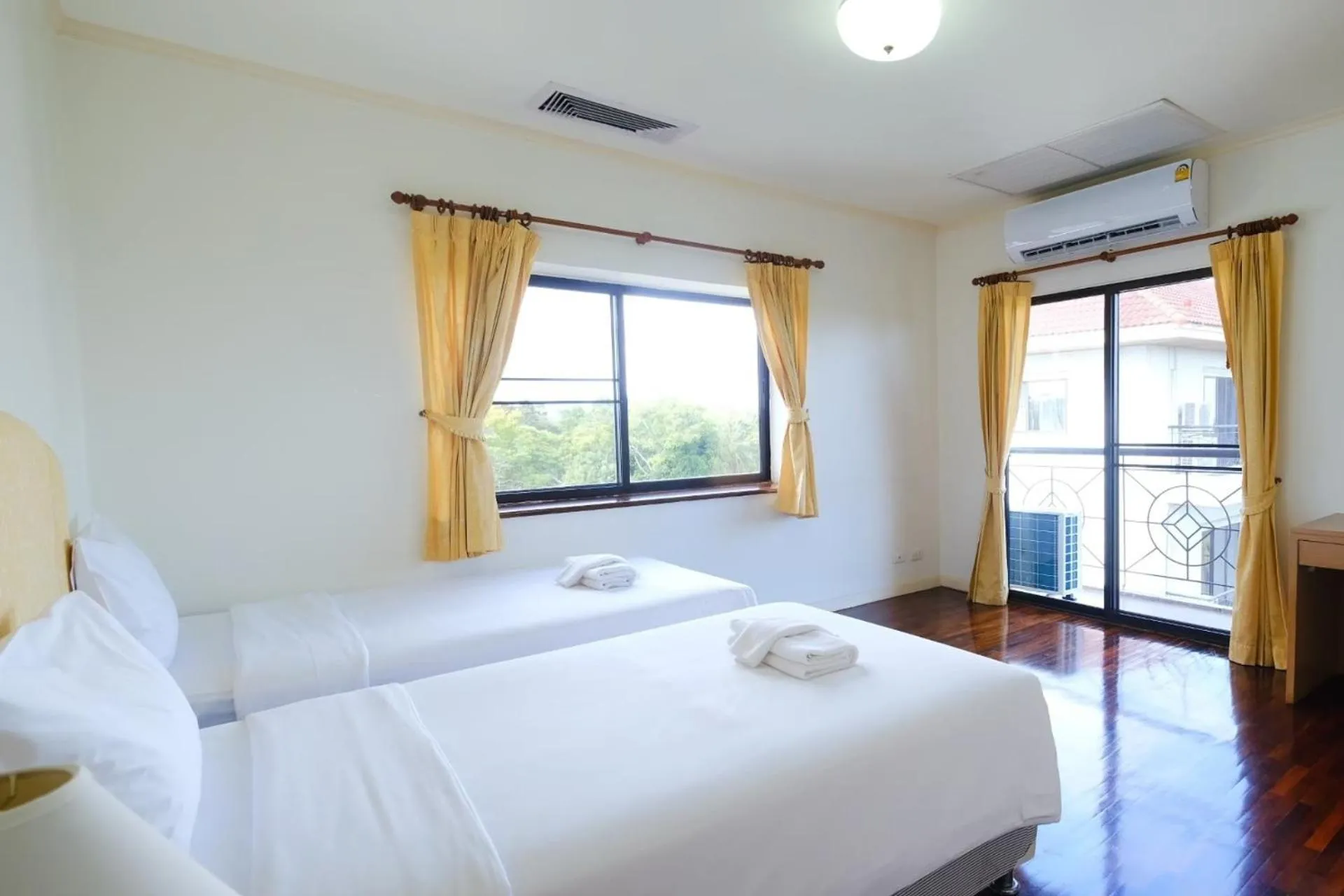 Bed in Seastar Hotel and Service Apartment