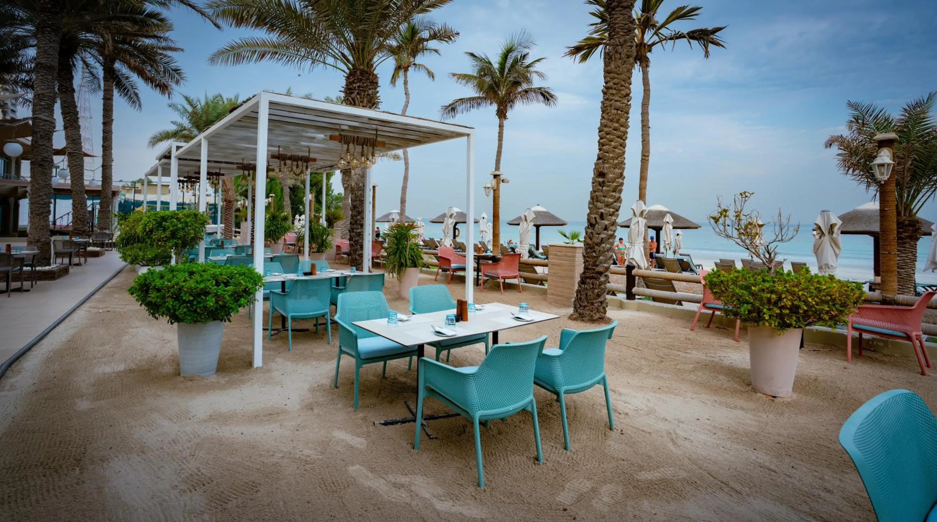 Restaurant/places to eat in Occidental Sharjah Grand