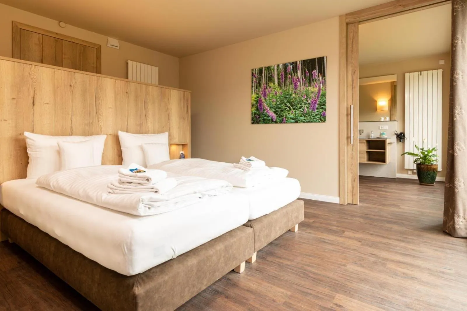 Bed in Waldhotel Schinkenwirt